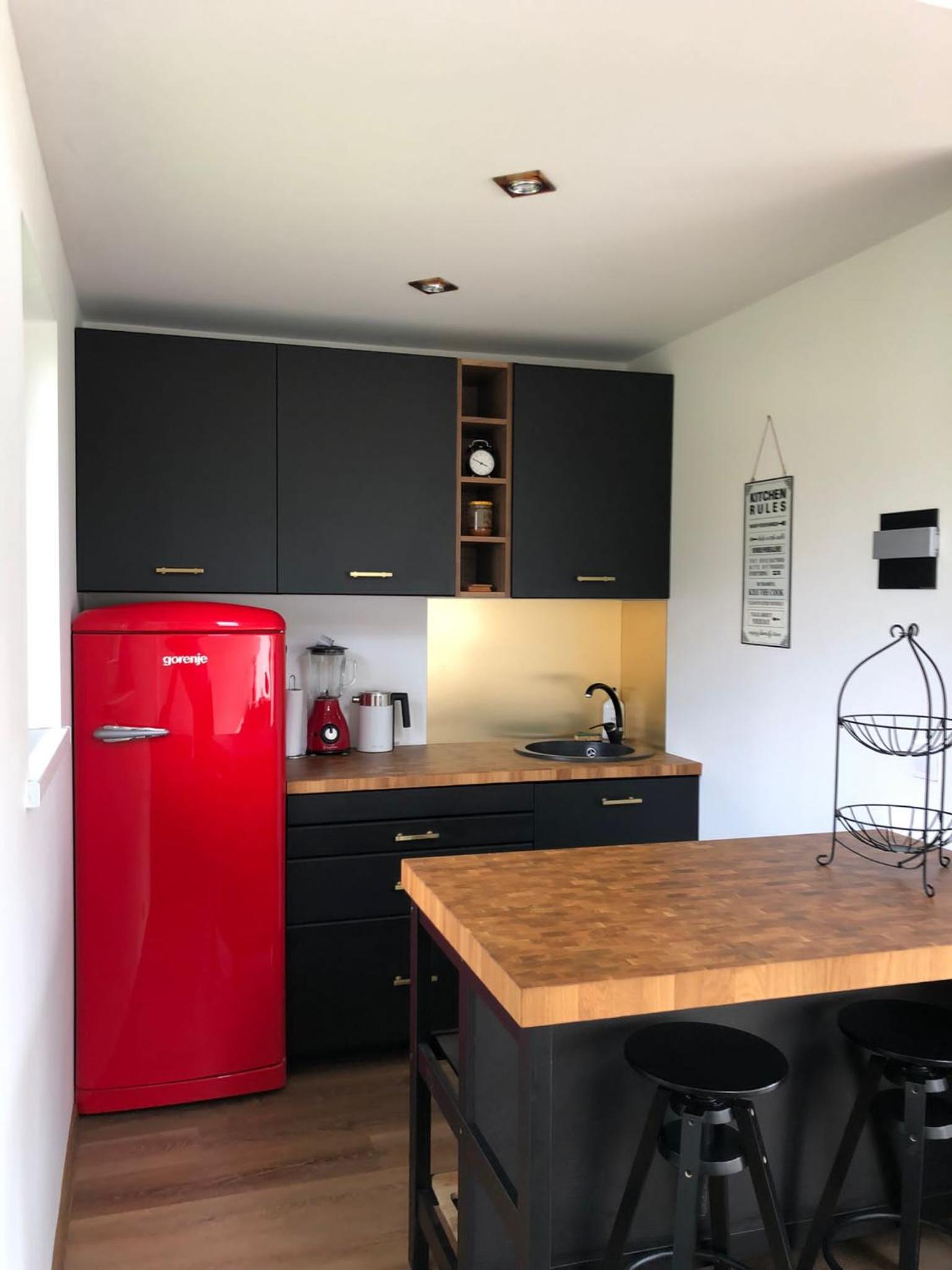 One-Bedroom House - Photo 3