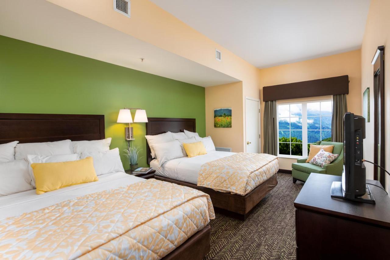 2-bedroom suite