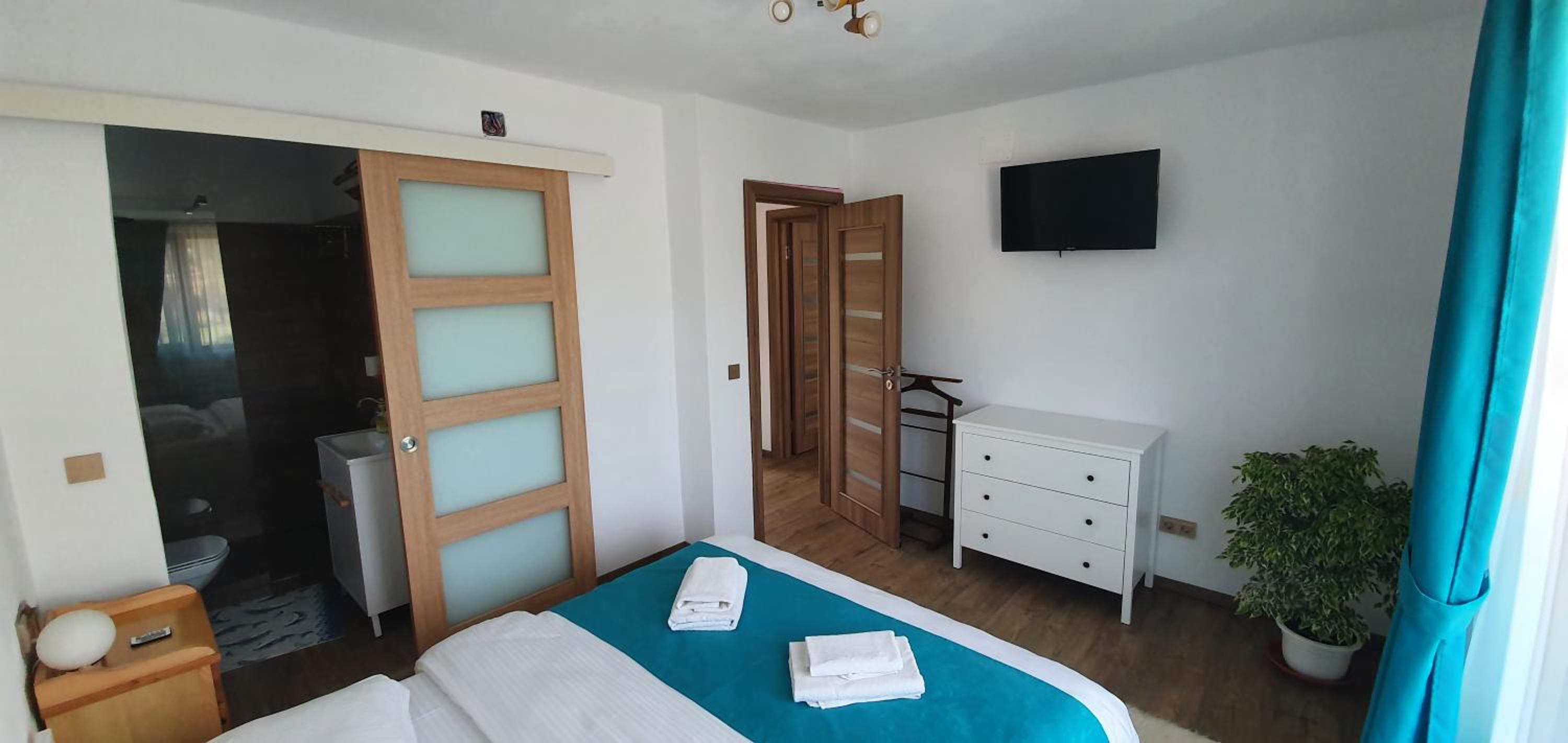 Double Room - Photo 9