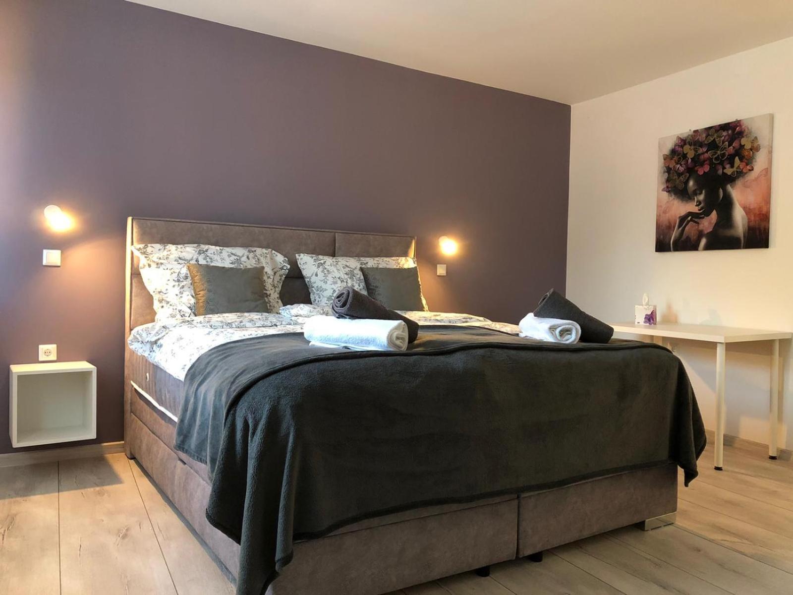 Deluxe Apartment