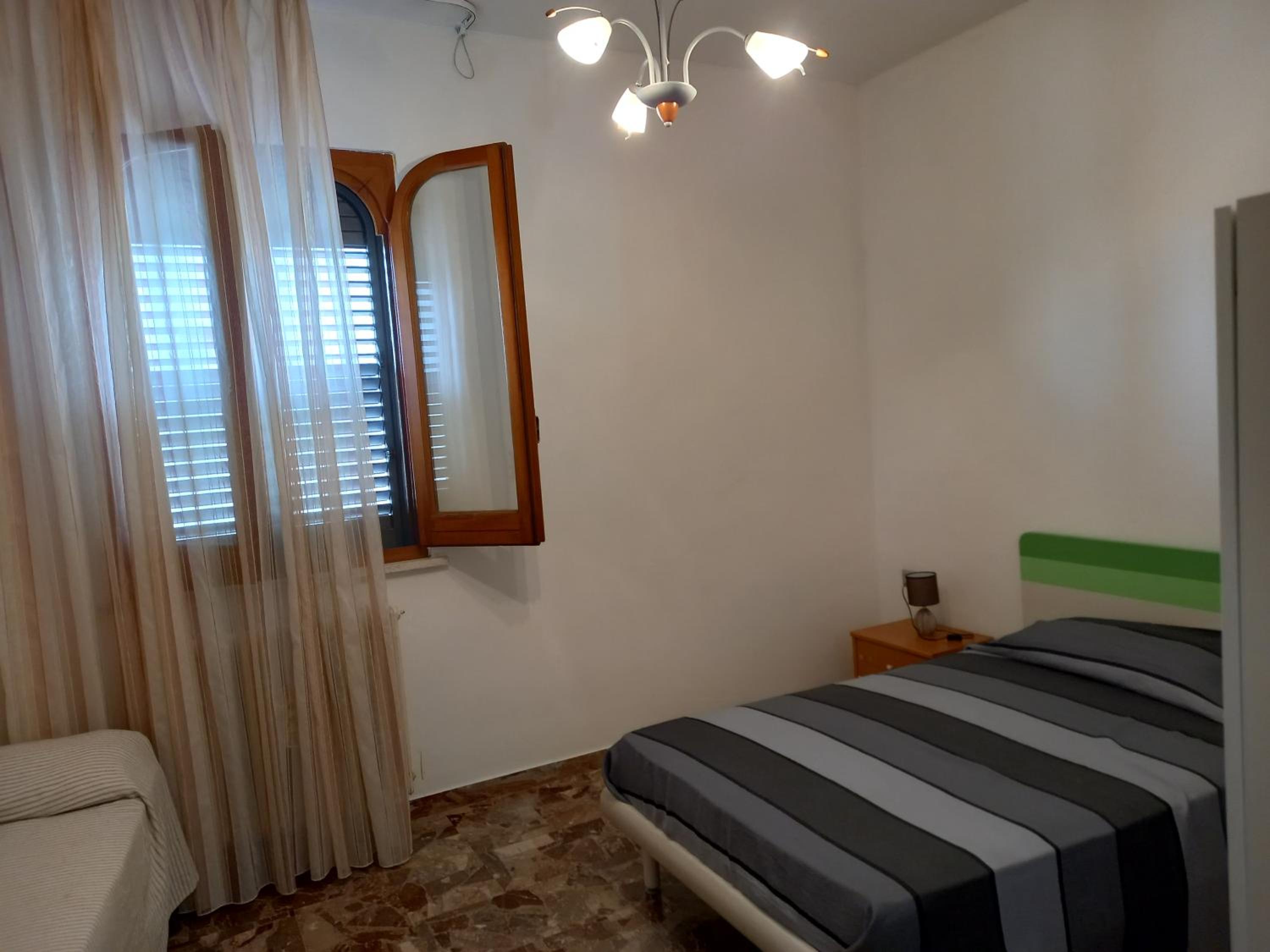 Two-Bedroom Apartment - Photo 8