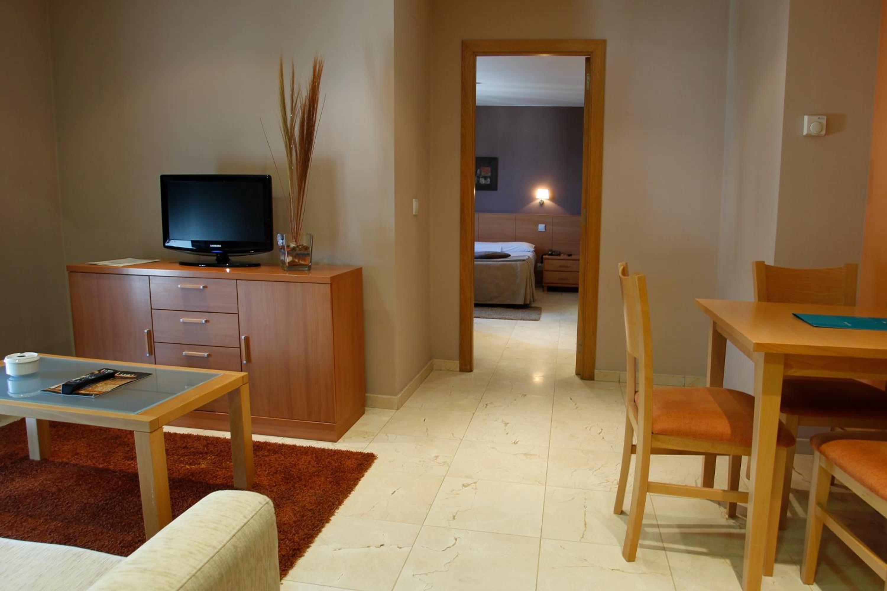 One-Bedroom Apartment photo 3