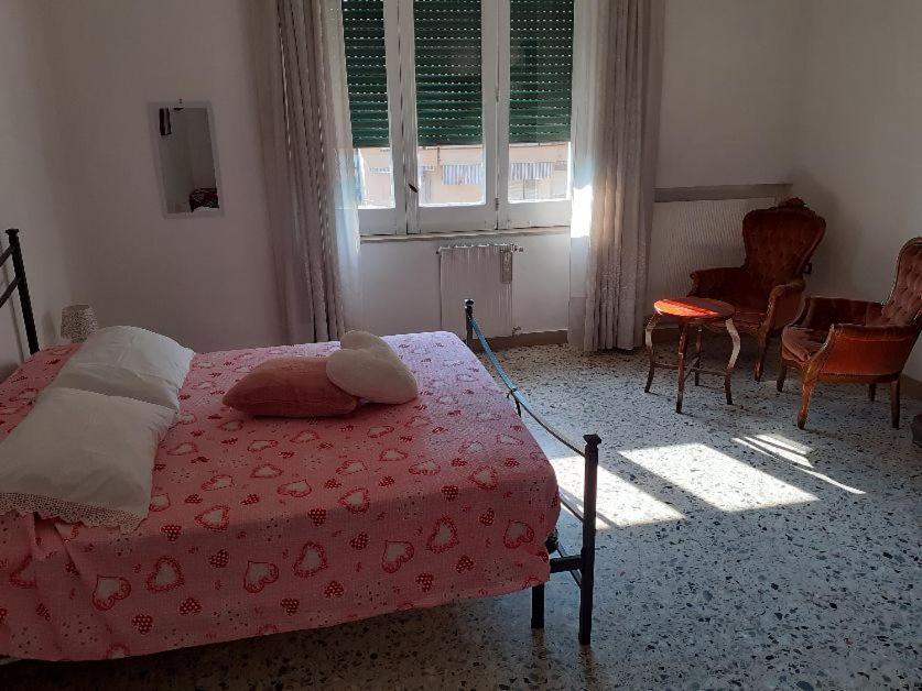 Large Double Room - Photo 10