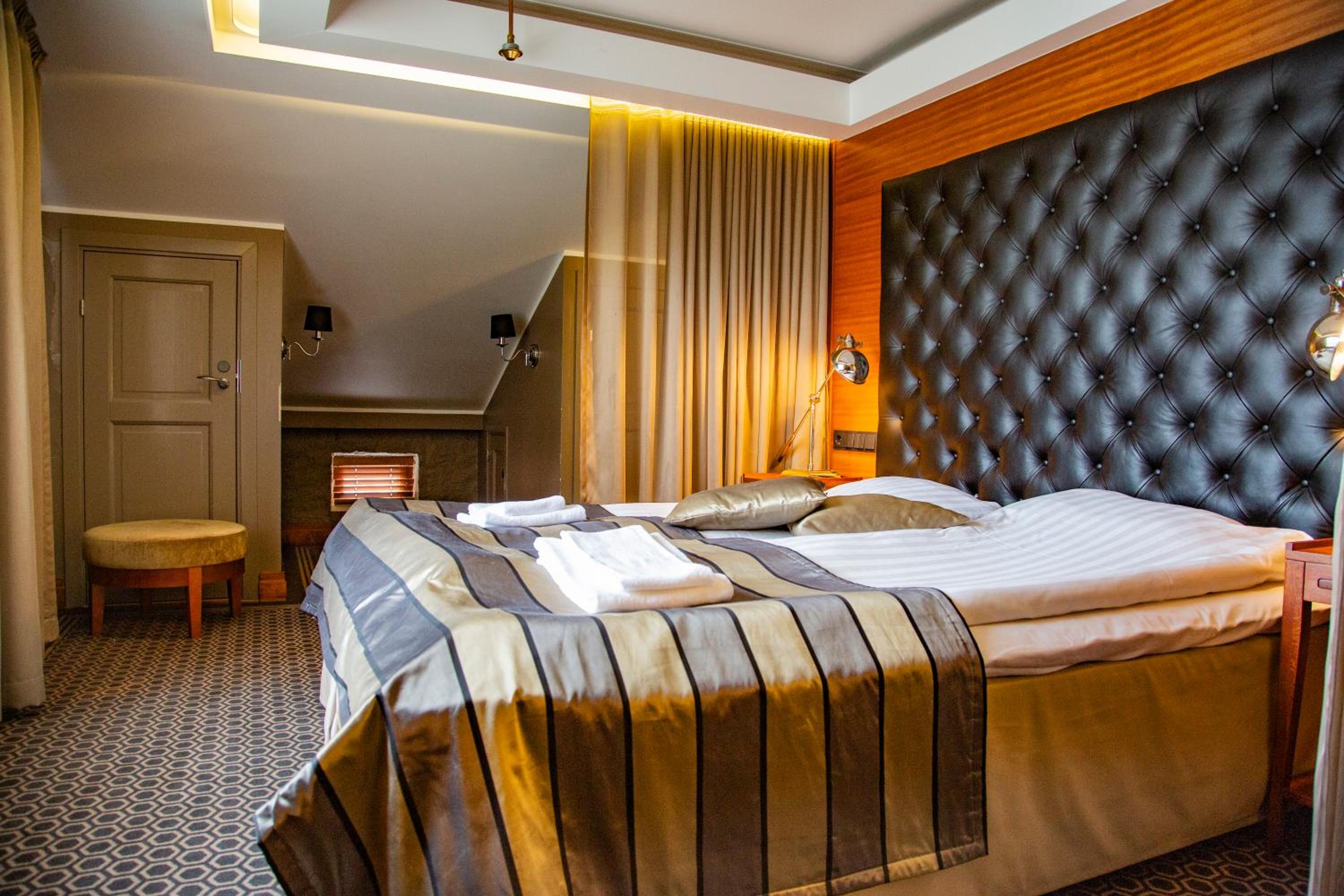 Deluxe Suite - Photo 3