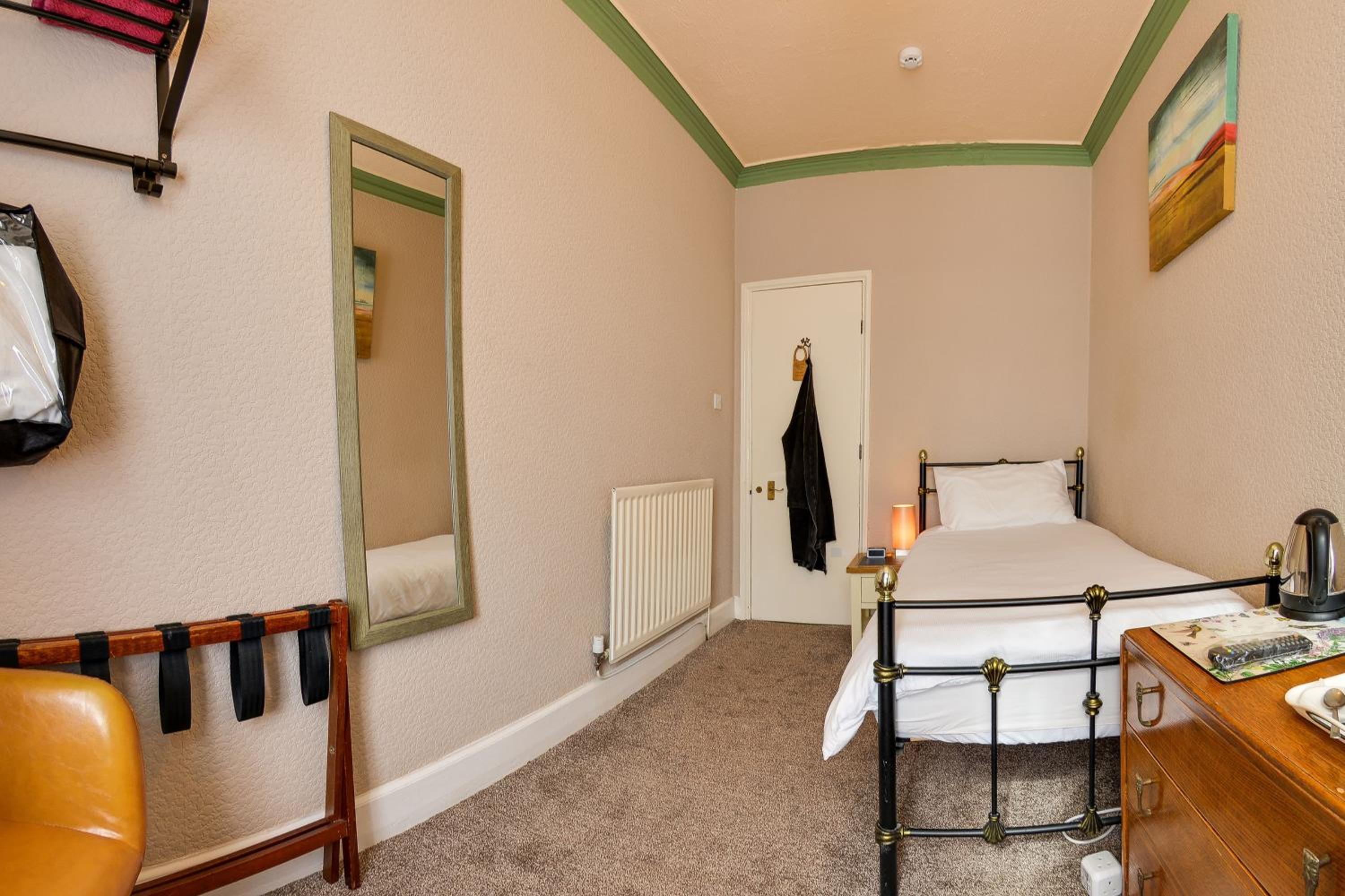Single Room photo 1