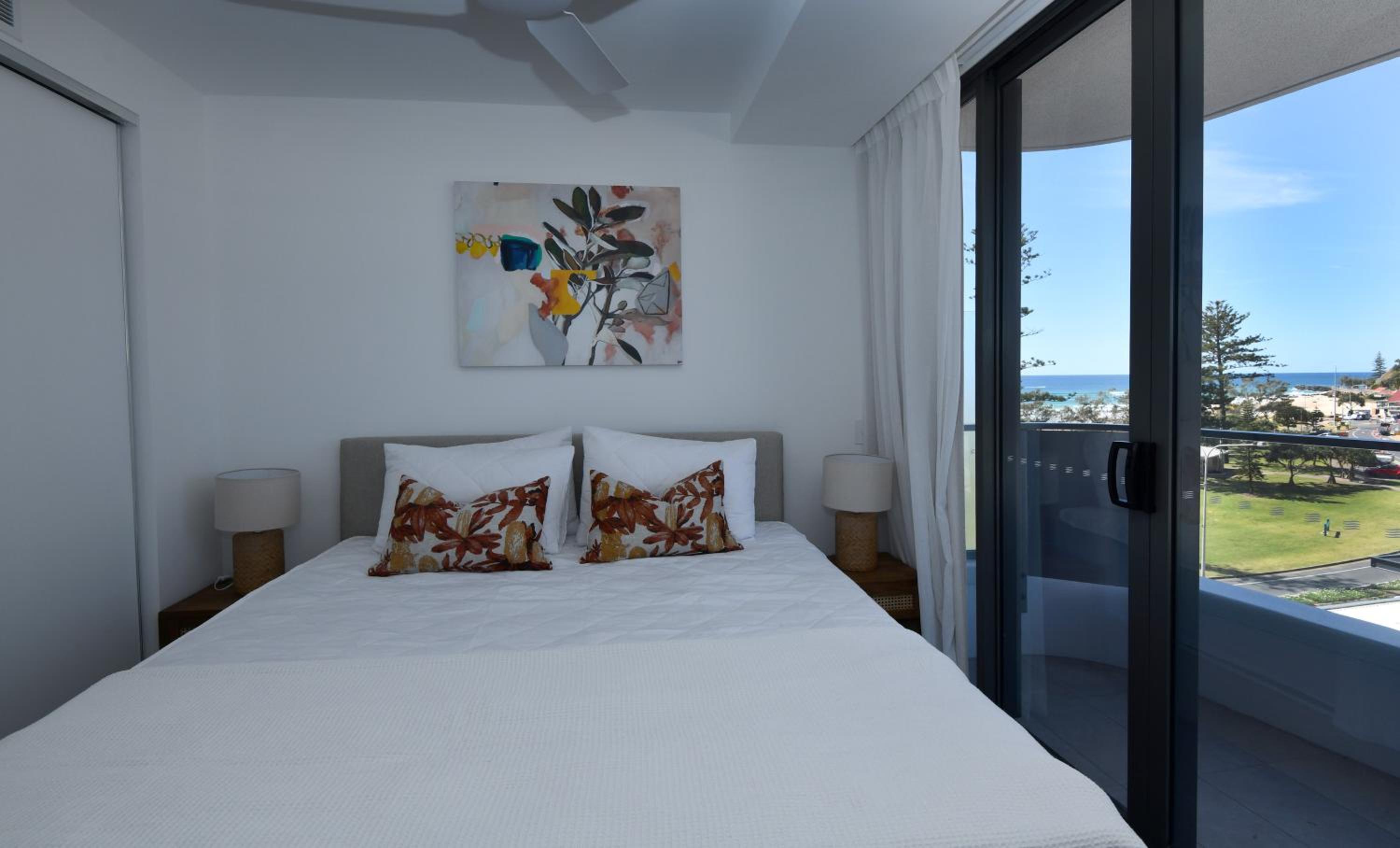 2 Bedroom Boutique Ocean View - Photo 4