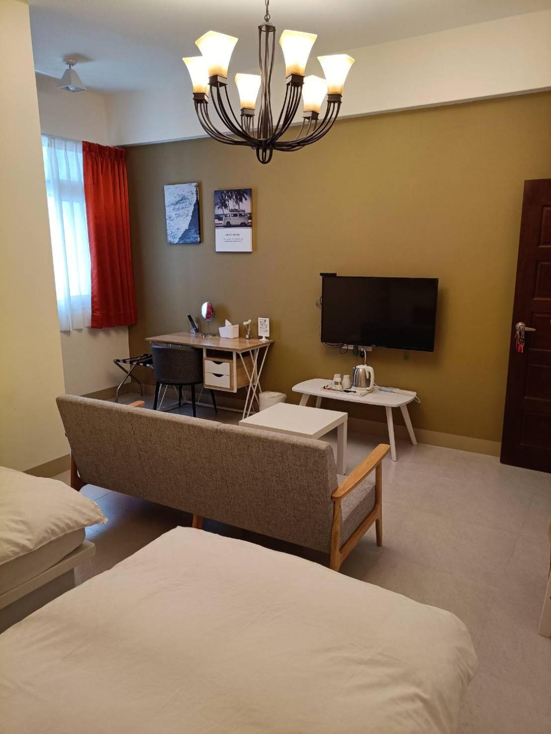 Standard Twin Room with Sofa photo 2