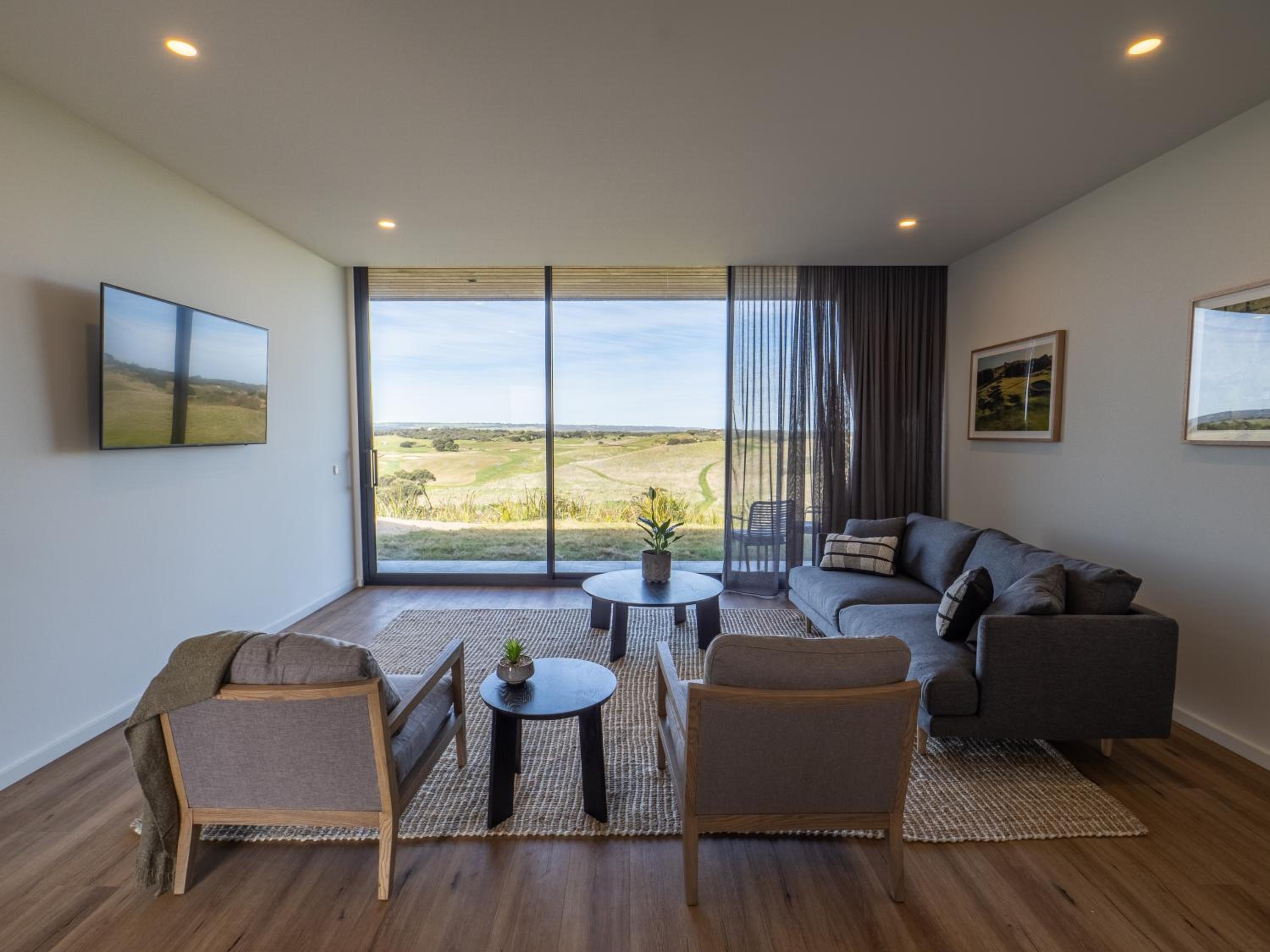 Two-Bedroom Suite - Photo 14