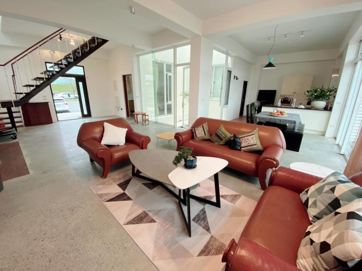 Villa photo 1