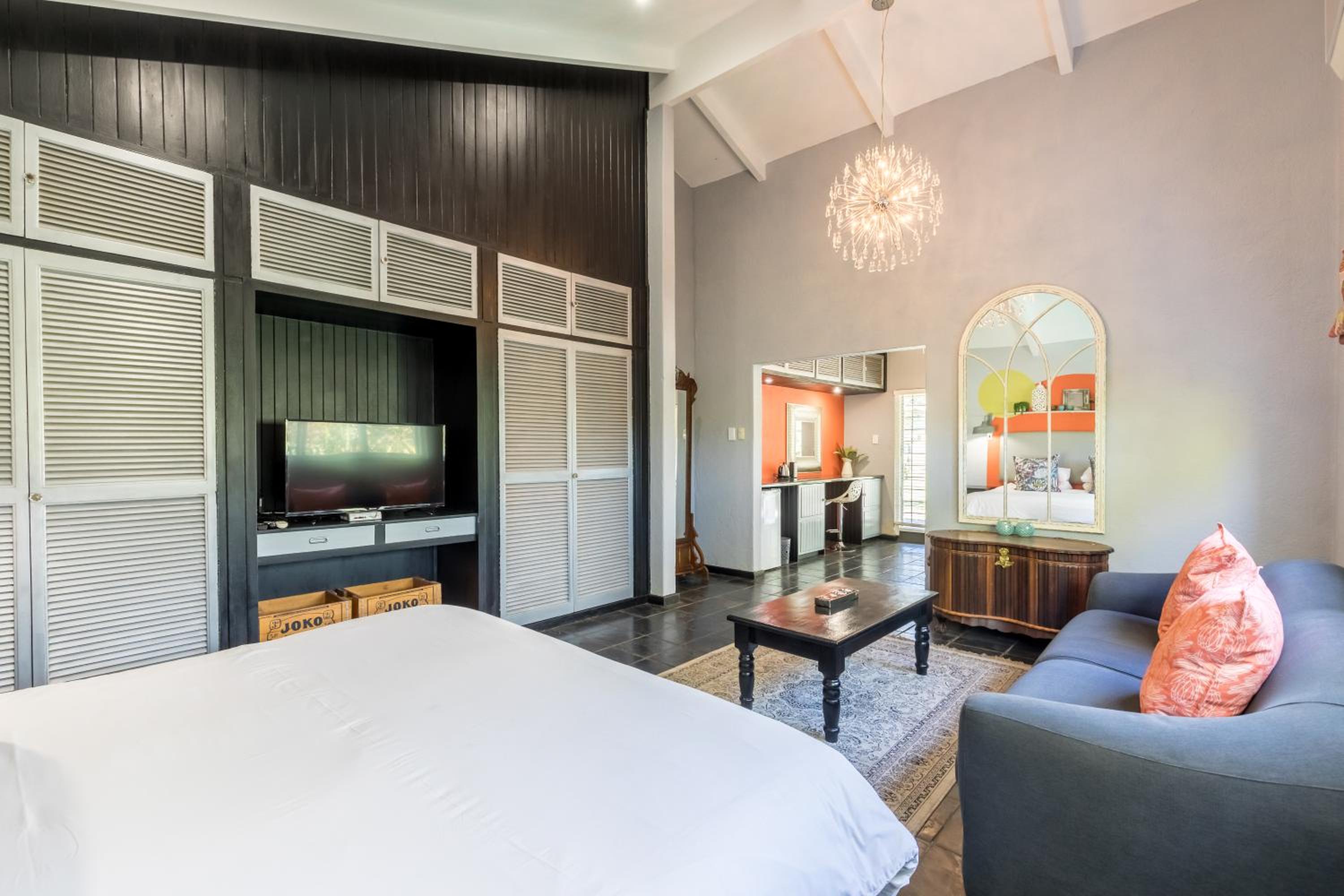 Superior Room - Photo 11