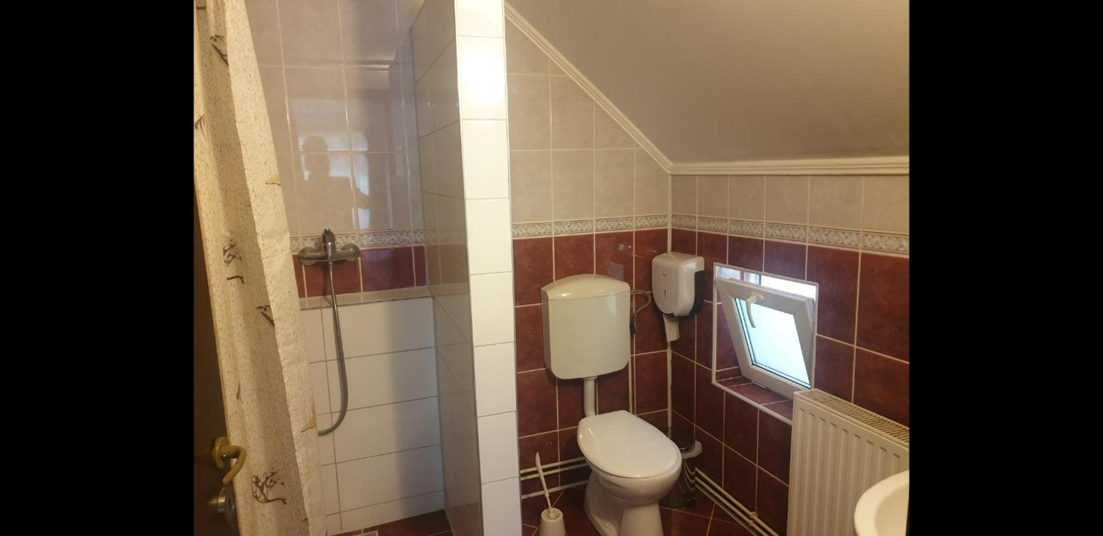 Quadruple Room with Balcony - Photo 3