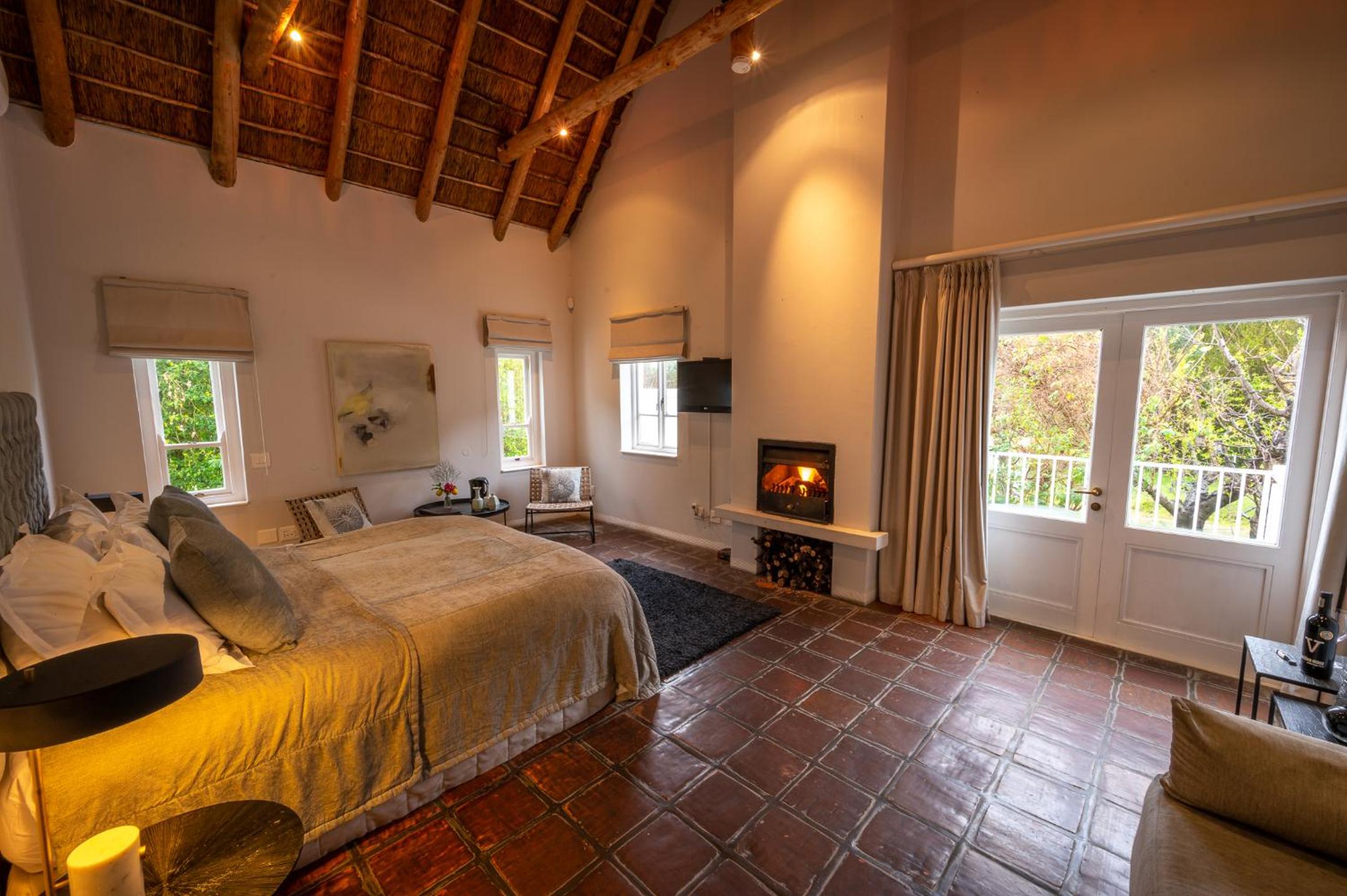 King Suite - Photo 12