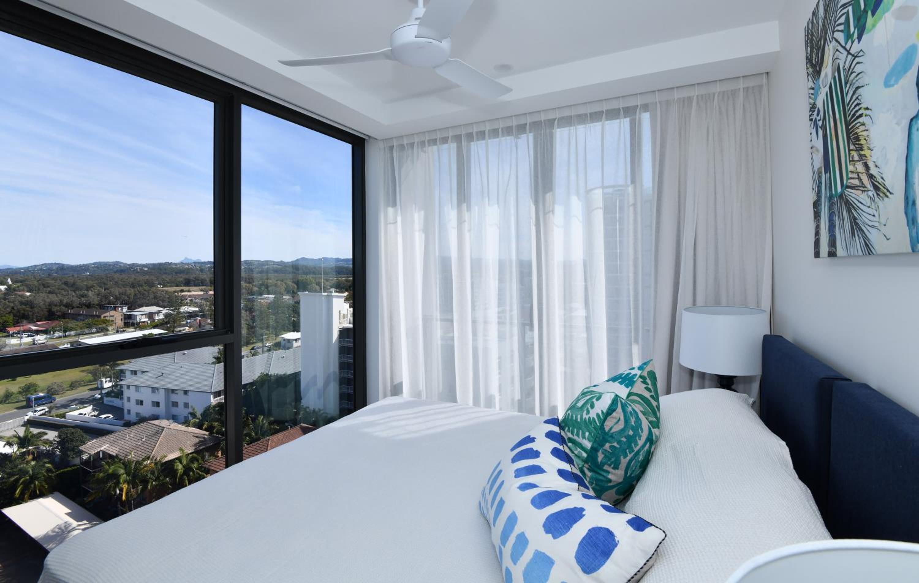 2 Bedroom Panoramic High Apartment - Photo 1