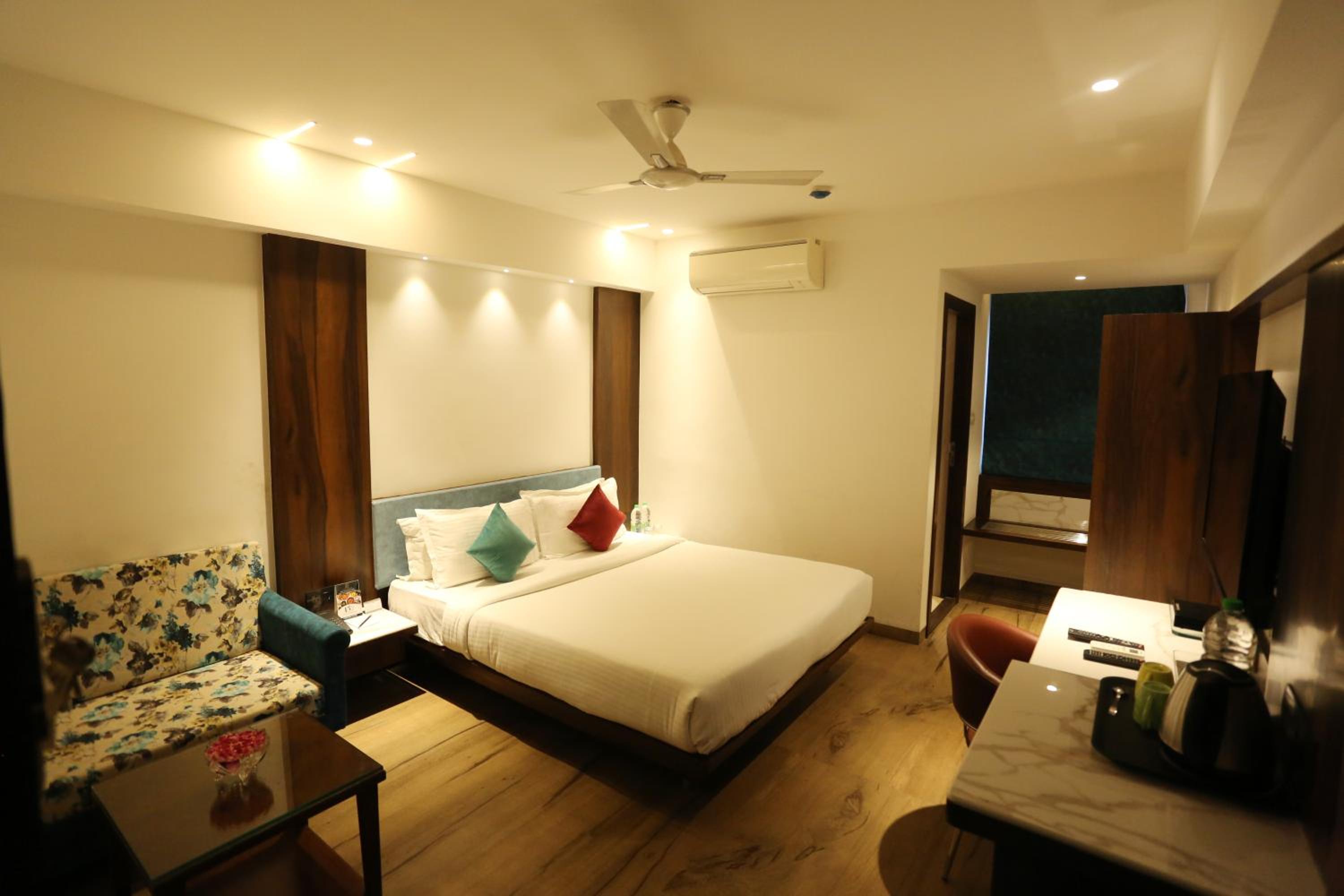 Superior Double Room - Photo 2