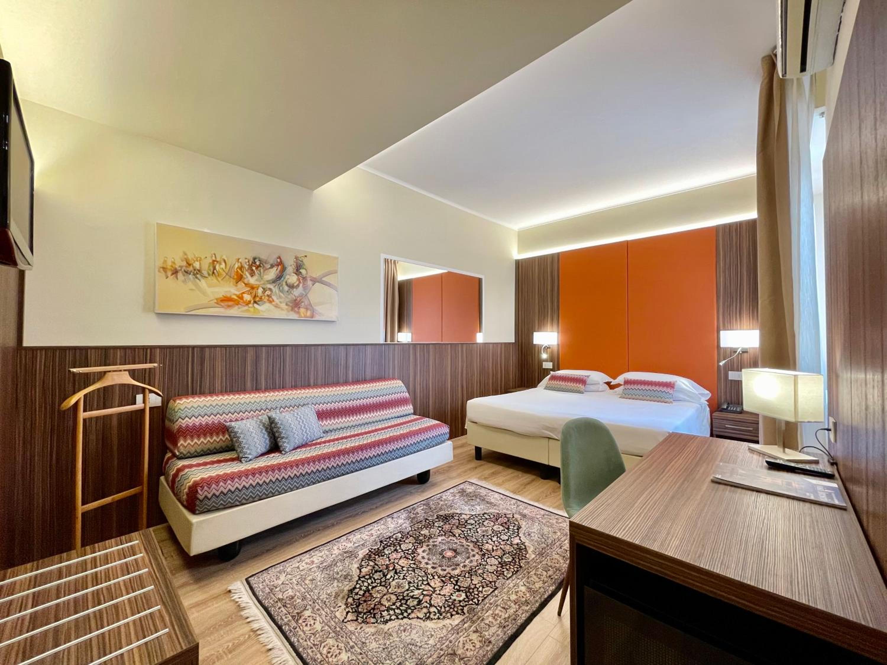 Comfort Room - Photo 1
