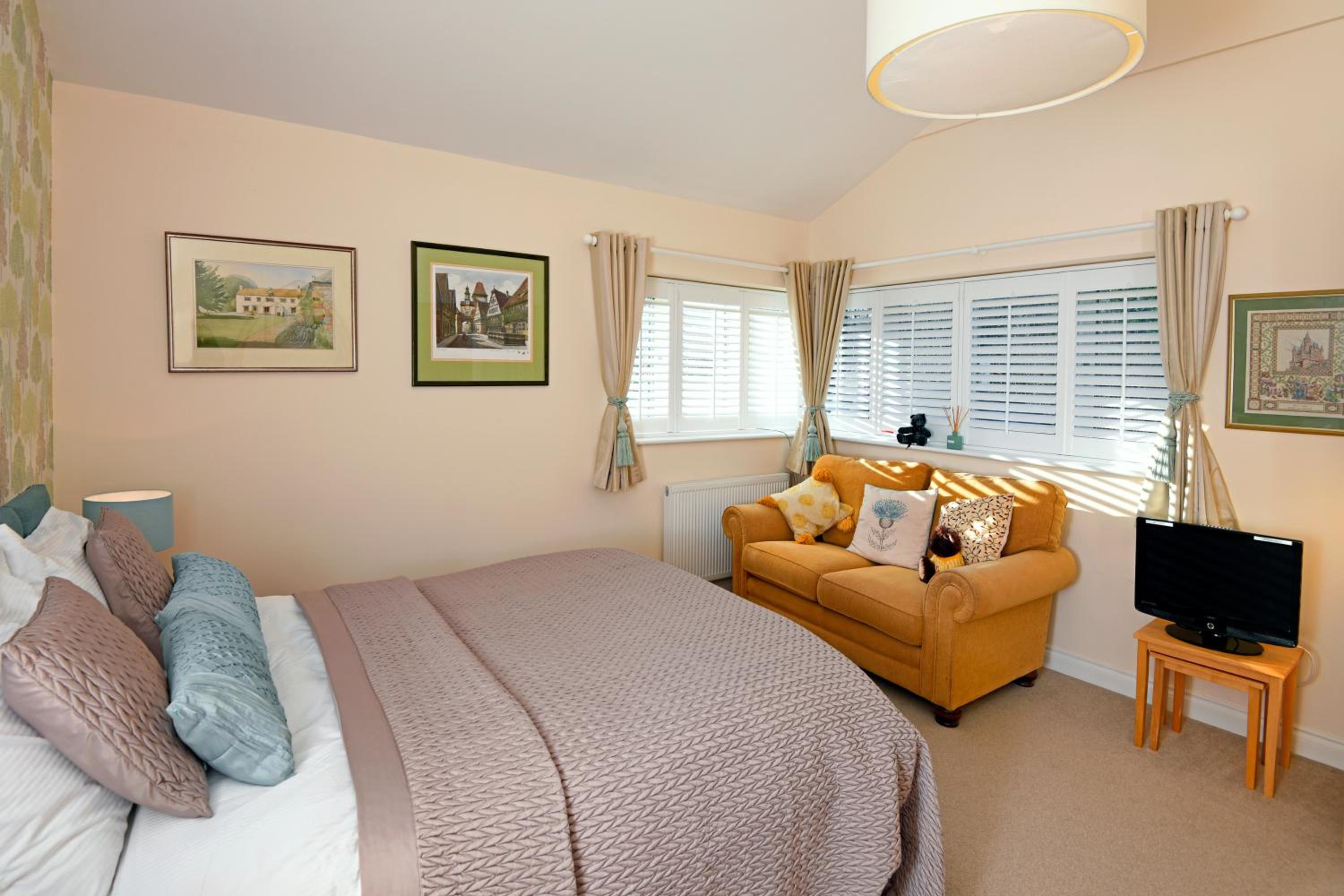 Deluxe King Room photo 2