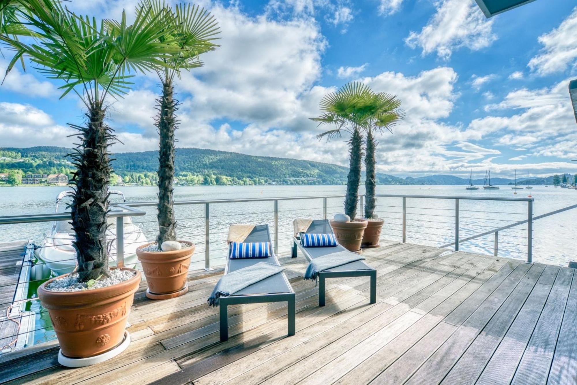 Double Room with Balcony - Photo 4