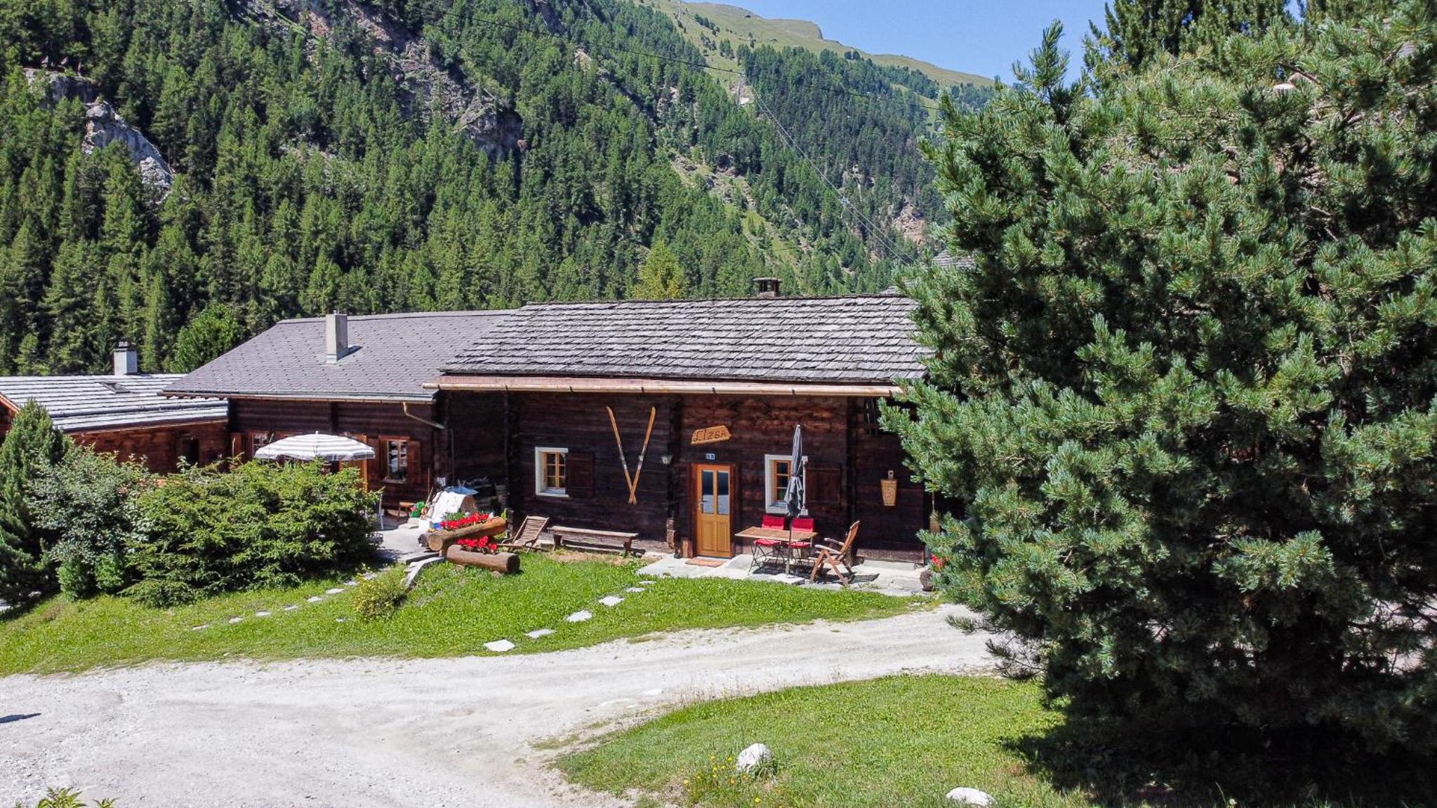 Three-Bedroom Chalet photo 2