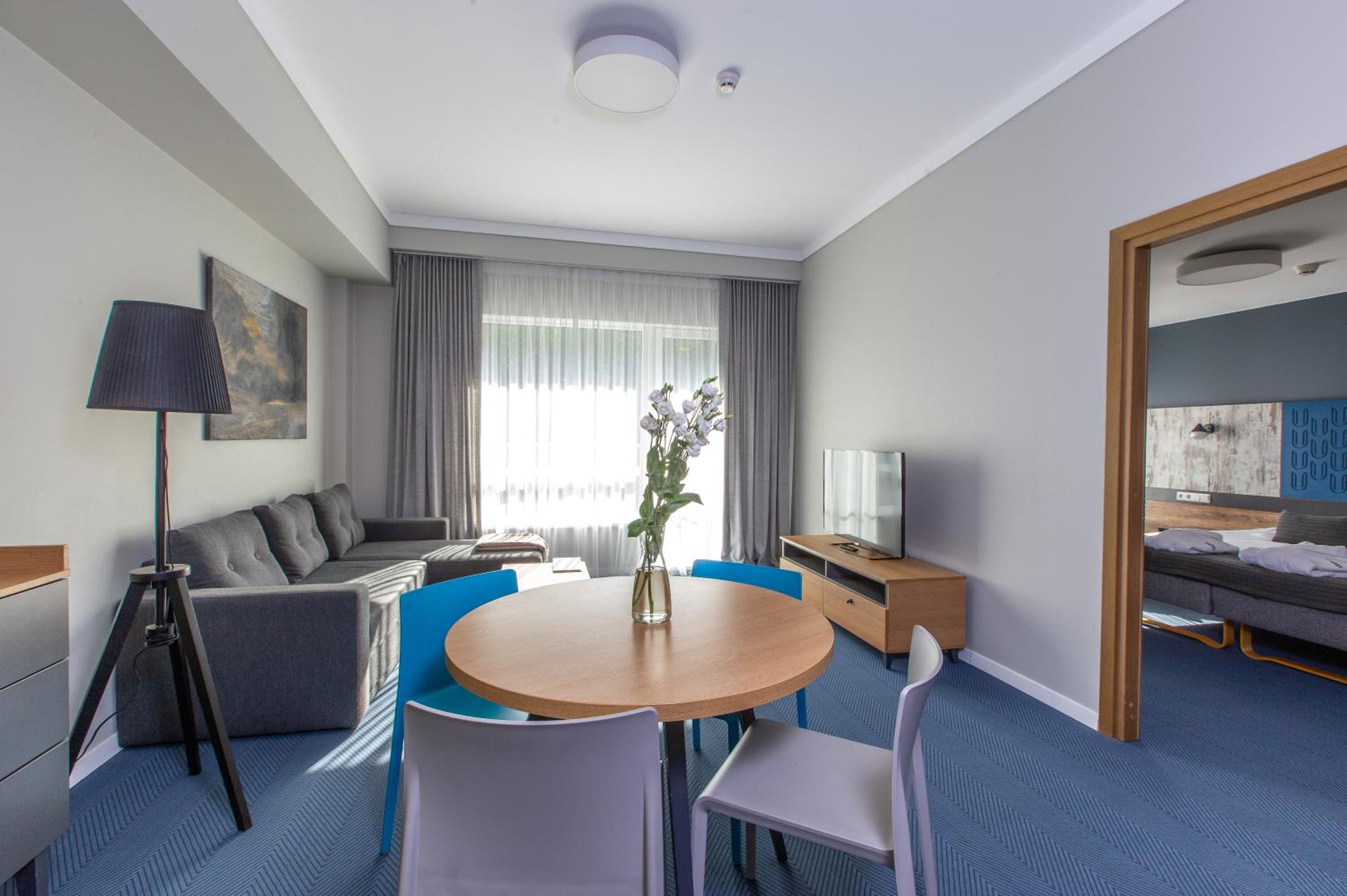 Apartment with Balcony and Spa Access - Photo 14