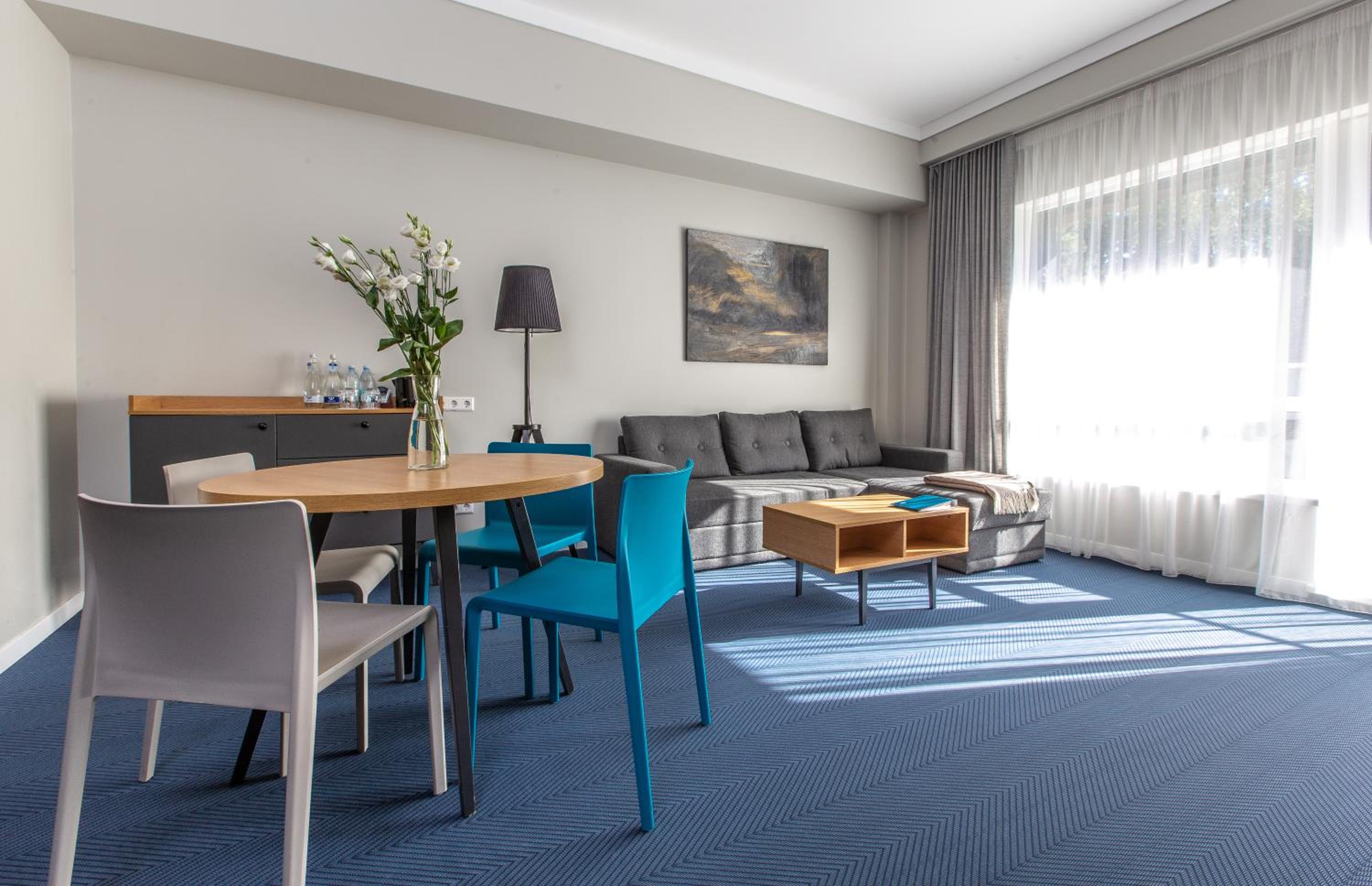 Apartment with Balcony and Spa Access - Photo 15
