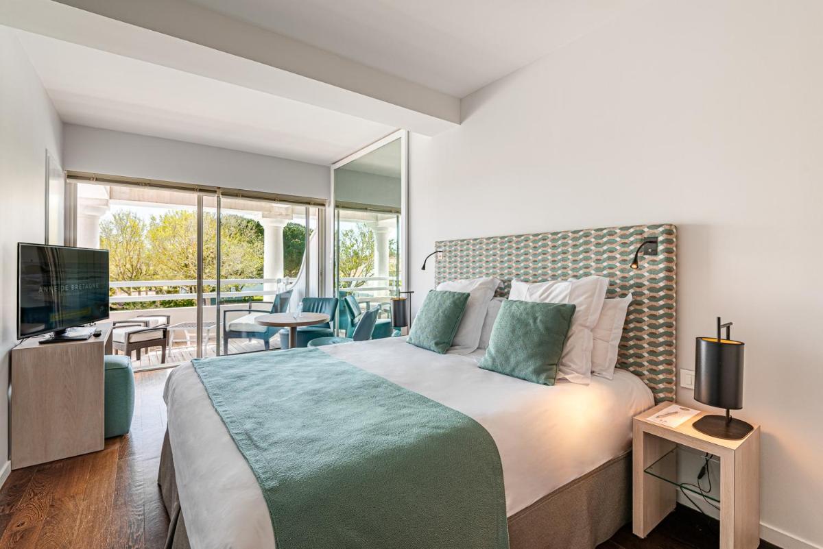 Superior Double Room with Park View photo 3