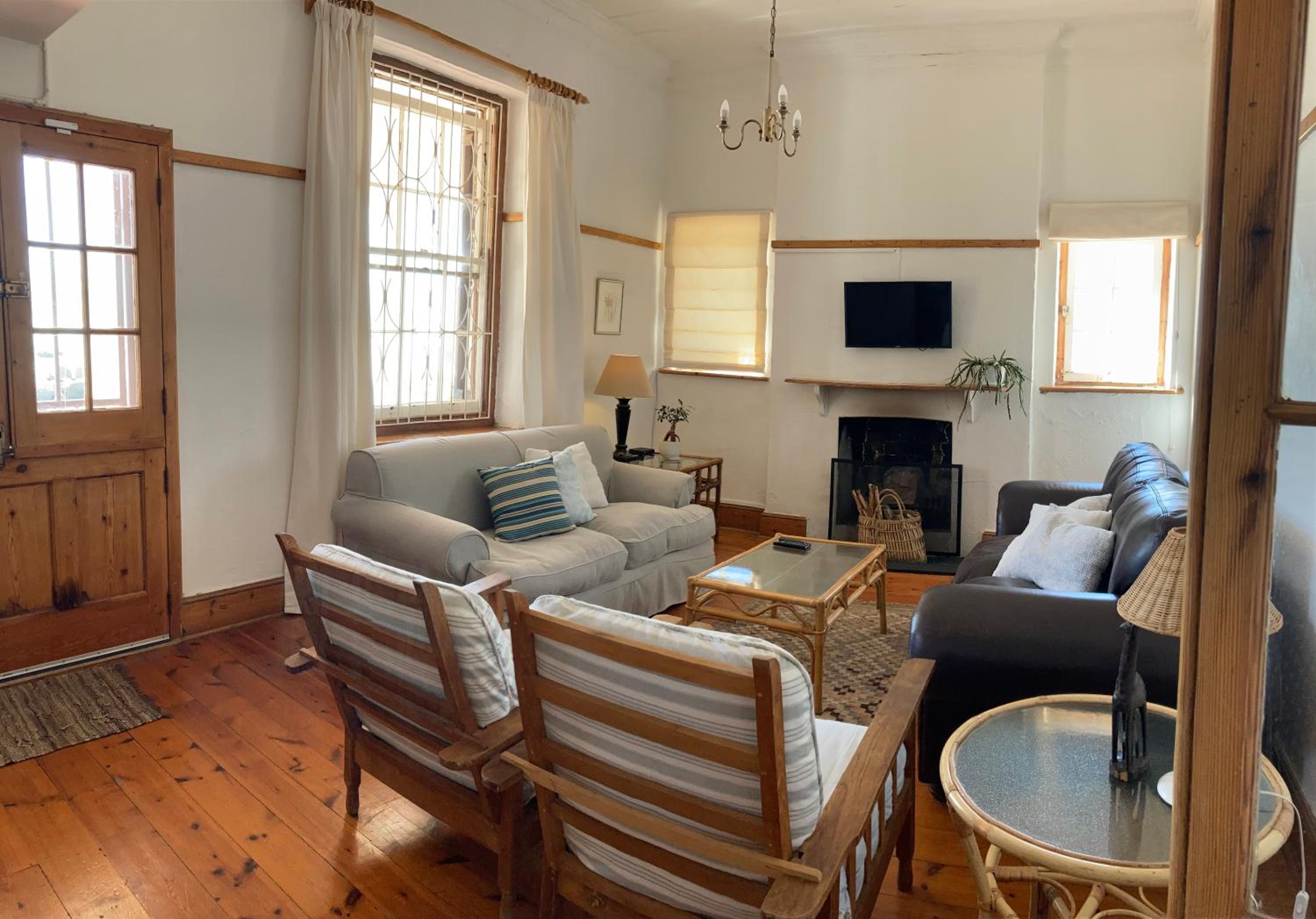 Three-Bedroom House photo 1