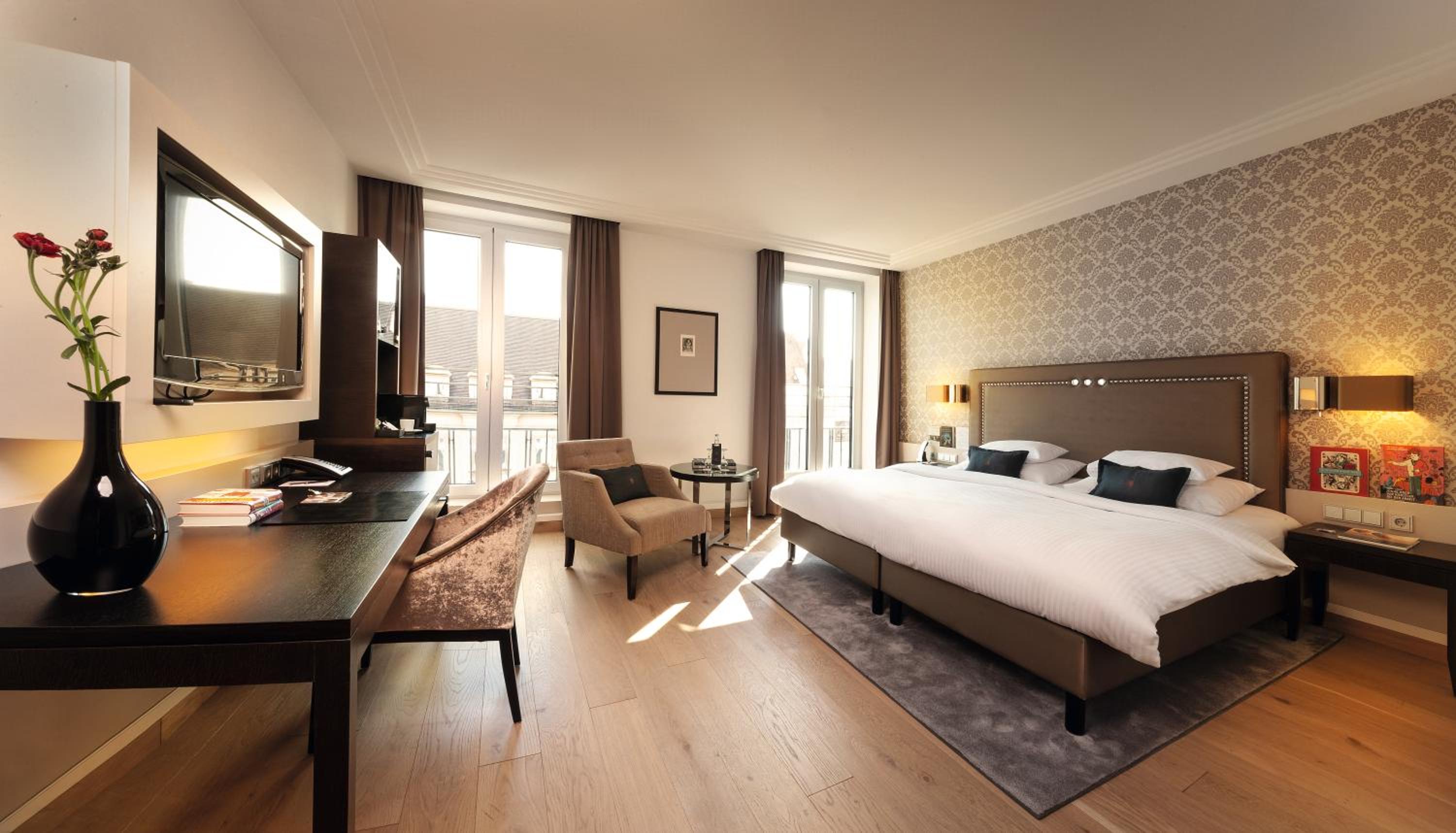 Superior King Room - Photo 1