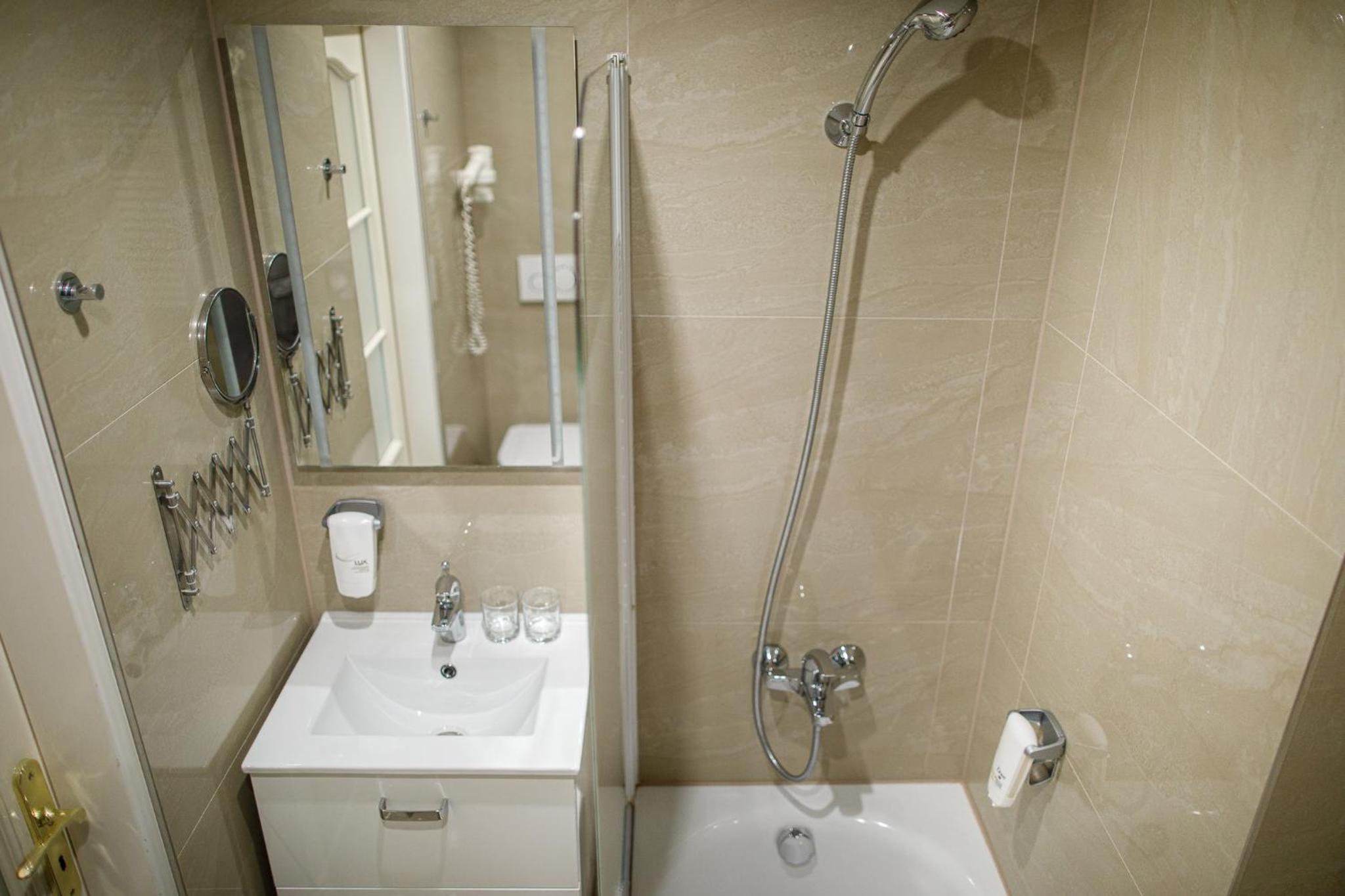 Superior Double Room with Terrace - Photo 10