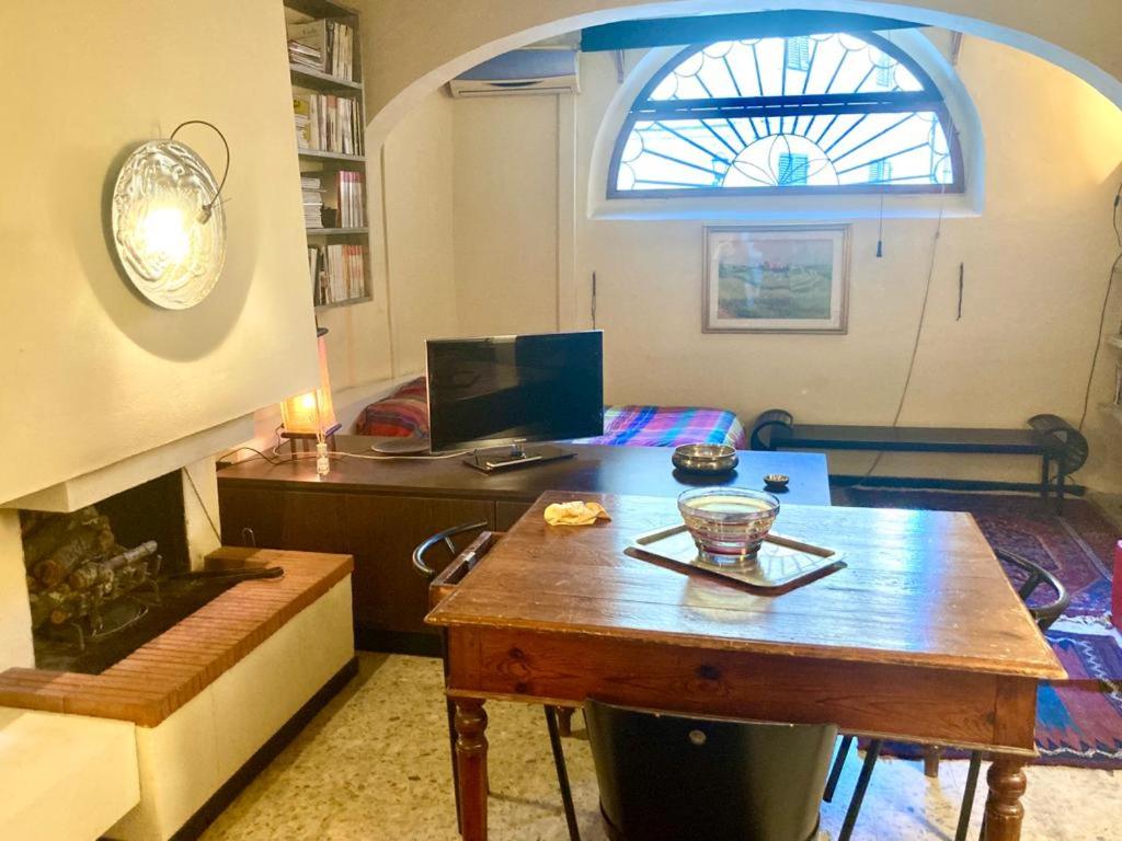 One-Bedroom Apartment - Photo 3