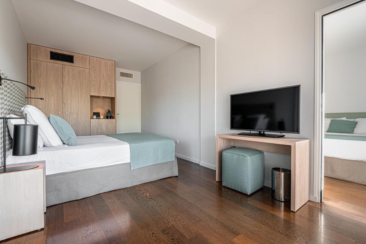 Superior Triple Room with Park View