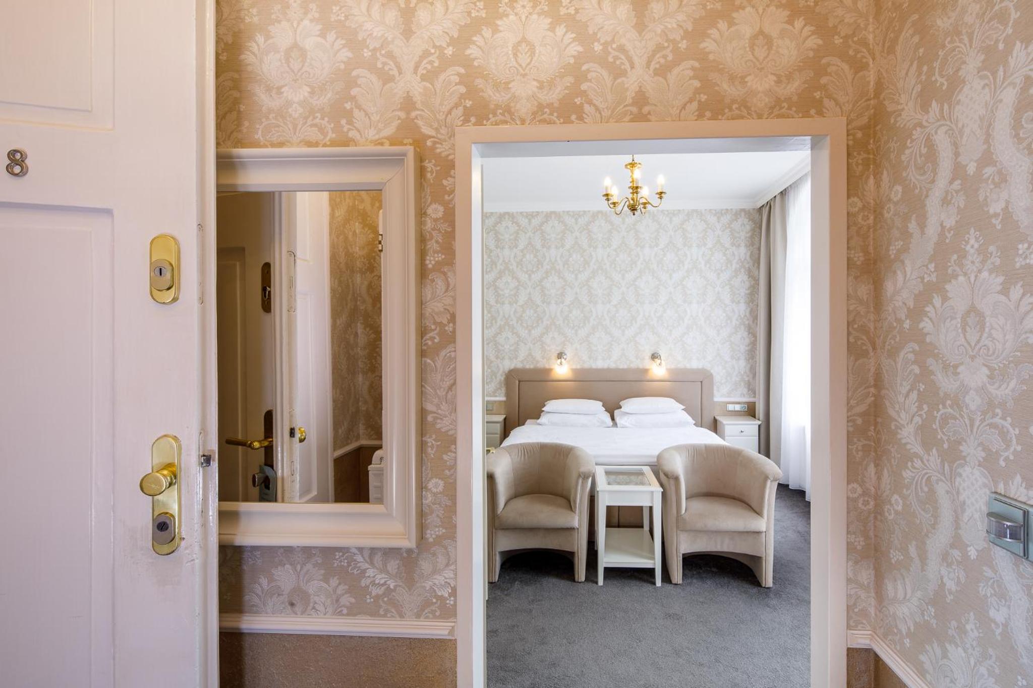 Superior Double Room with Terrace - Photo 9