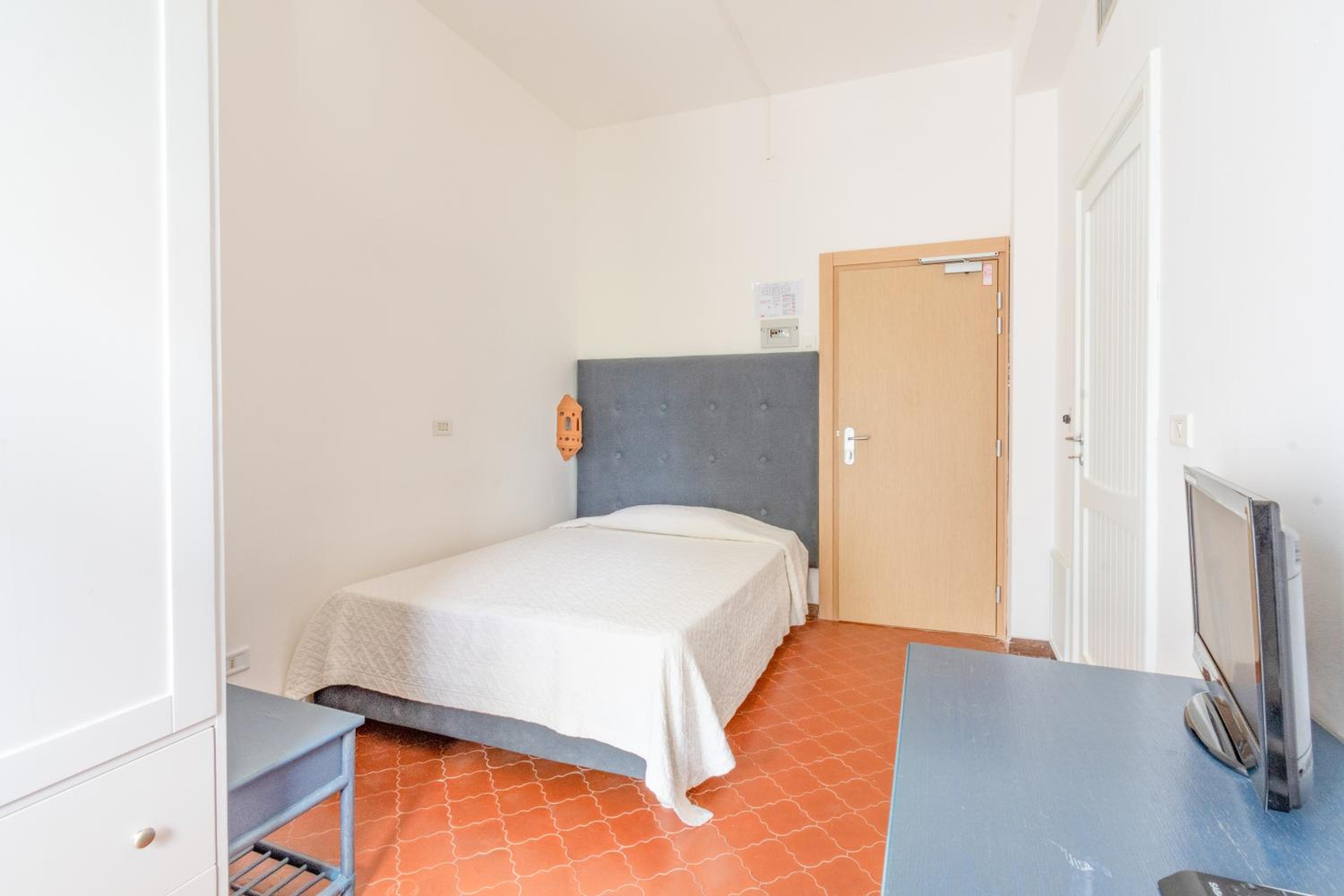 Classic Single Room