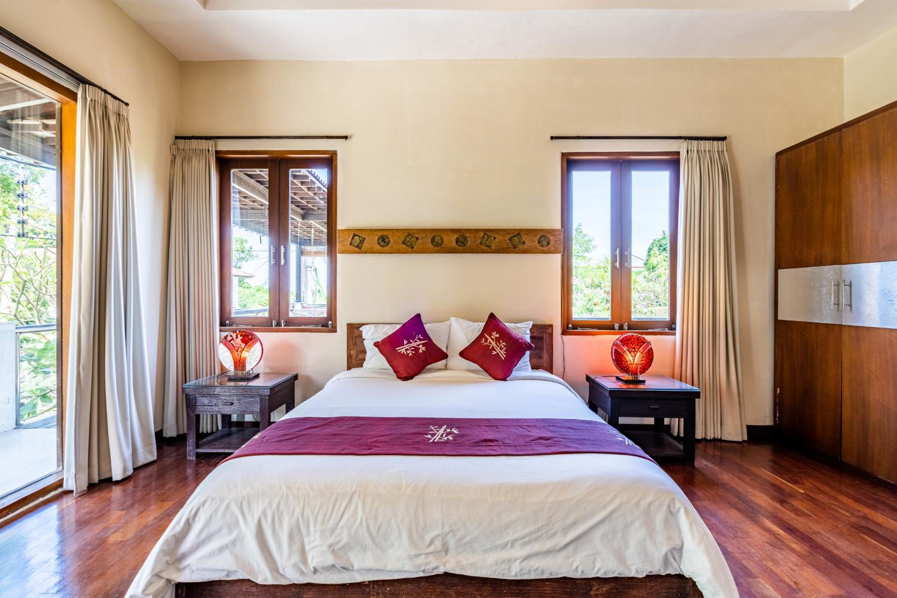 Three-Bedroom Villa - Photo 14