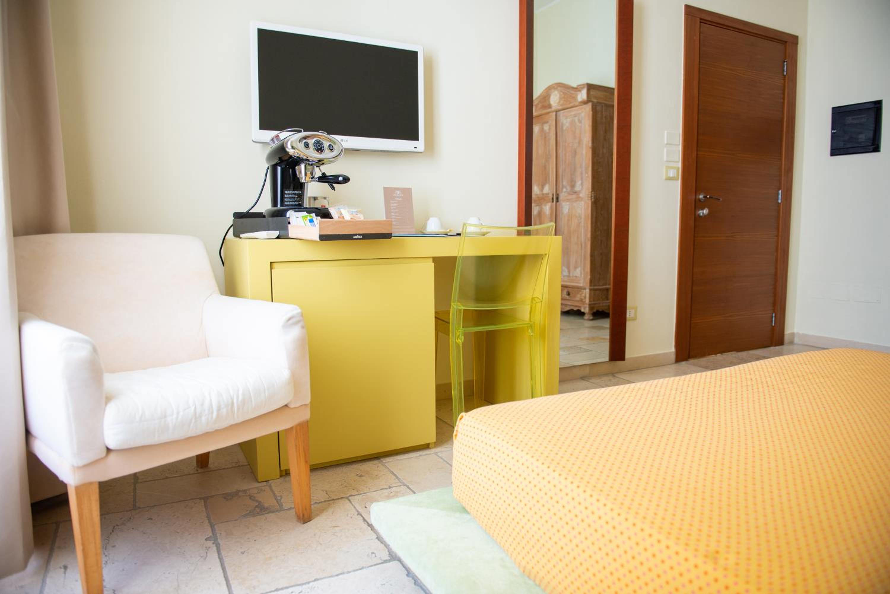 Deluxe Double Room photo 3