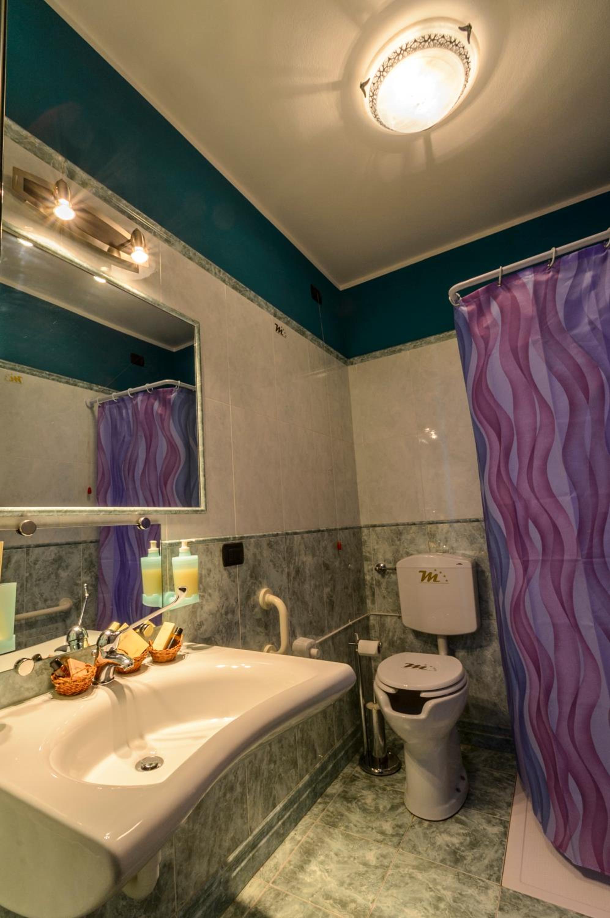 Single Room photo 3