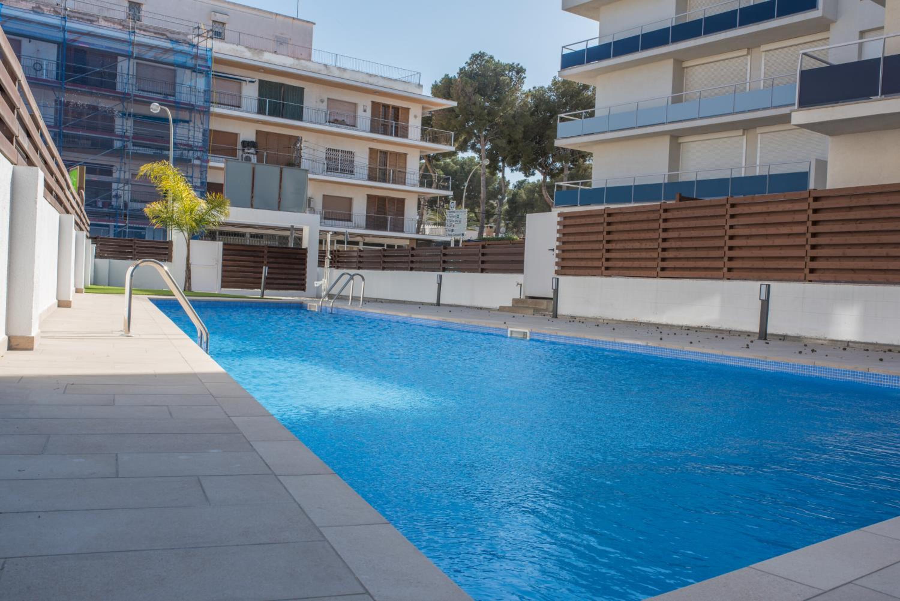 Two-Bedroom Apartment with Terrace - Photo 5