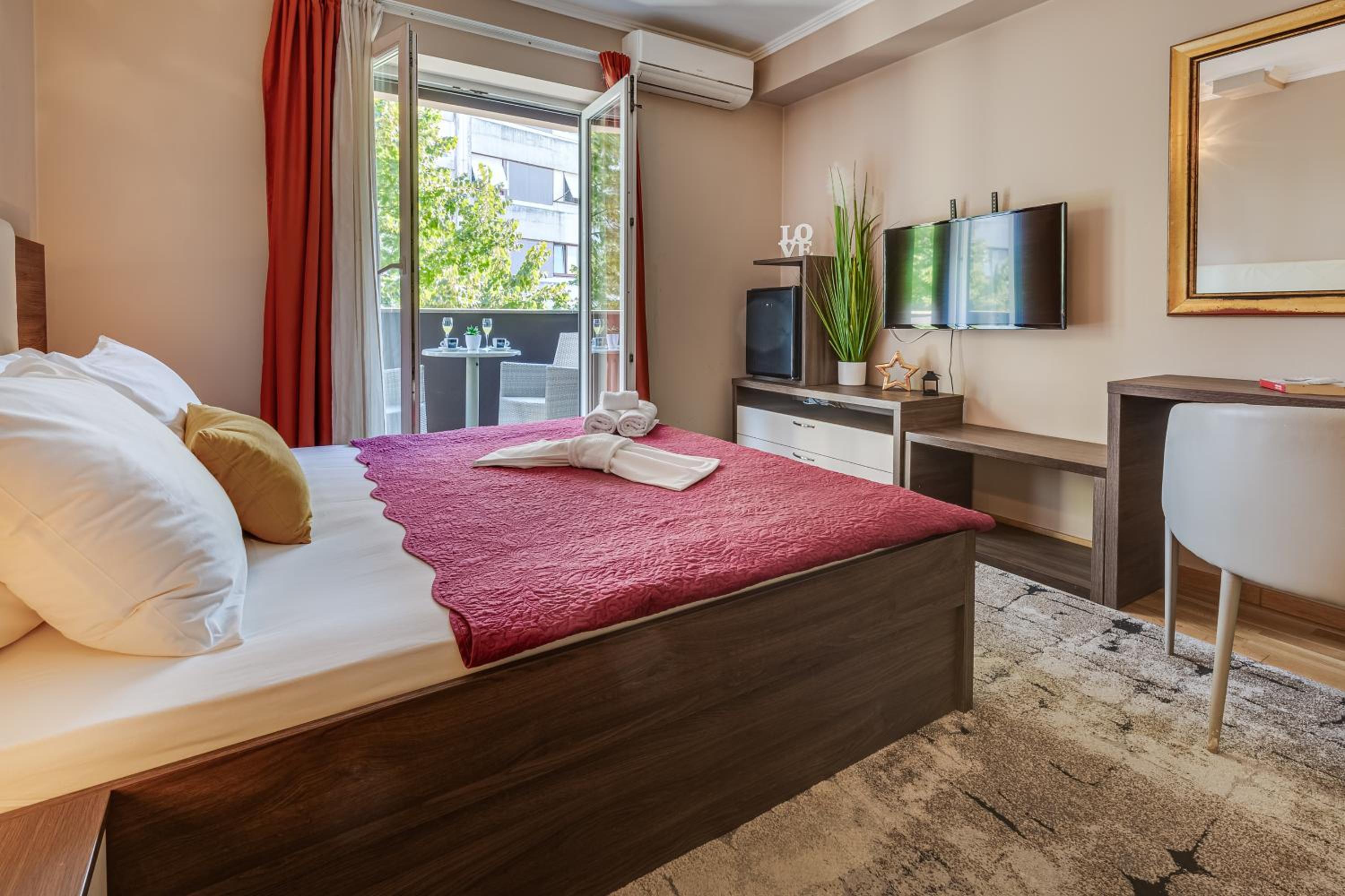 Economy Double Room photo 2
