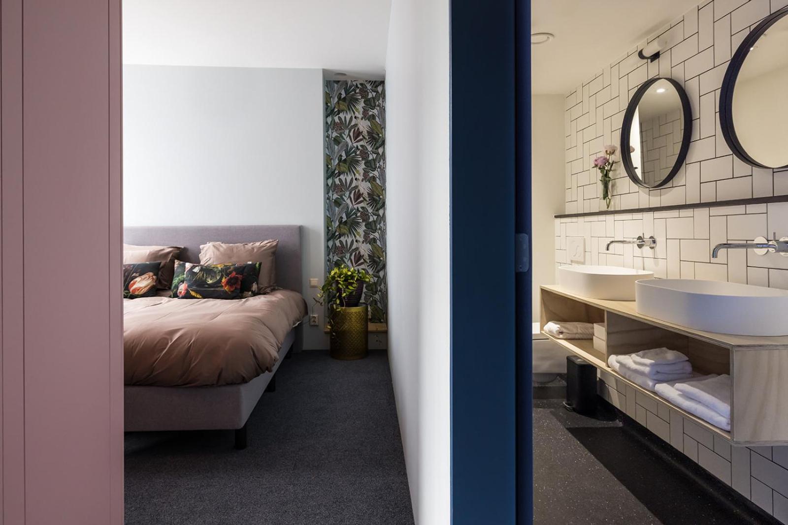 Junior Suite with Balcony - Photo 1