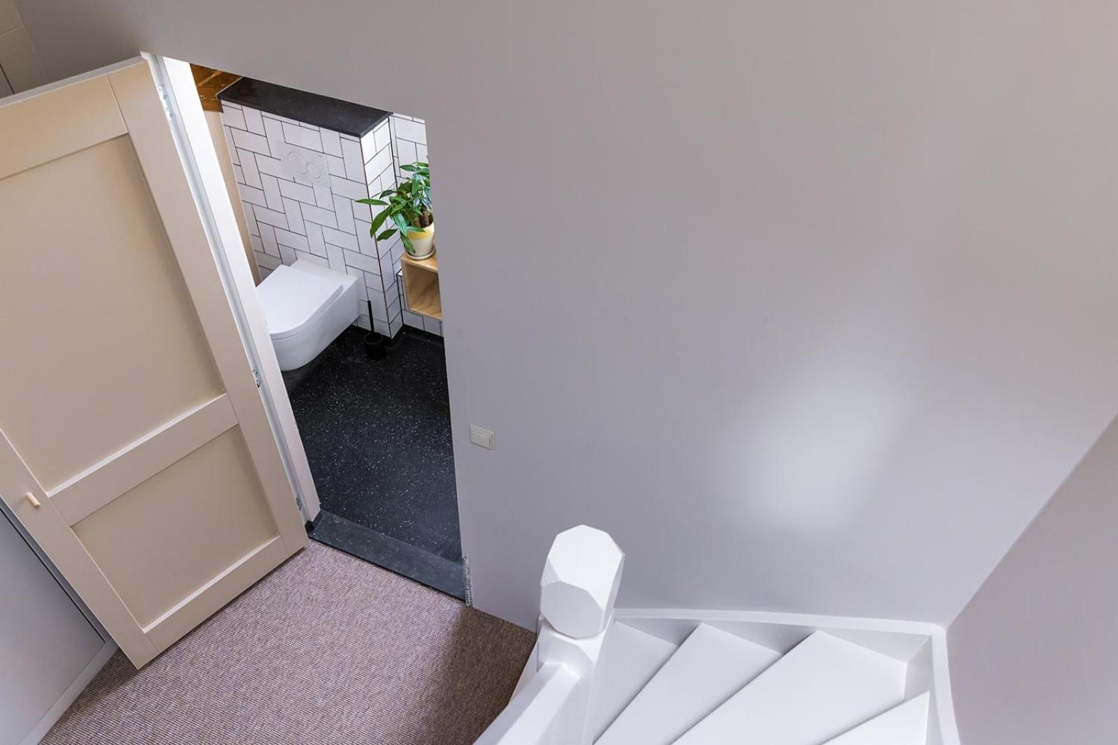 Large Double Room - Photo 4