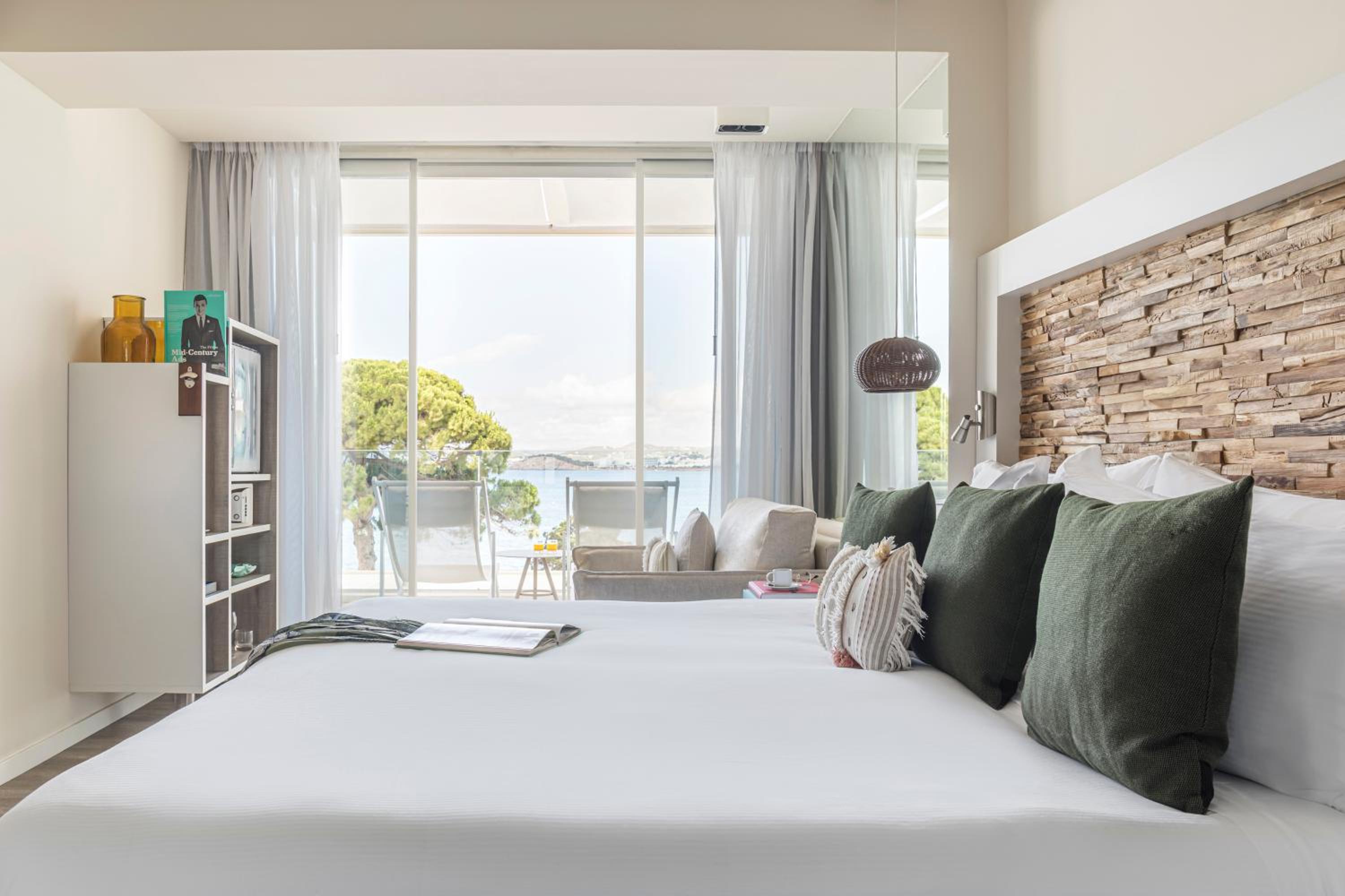 Superior ME with Terrace and Sea View photo 2