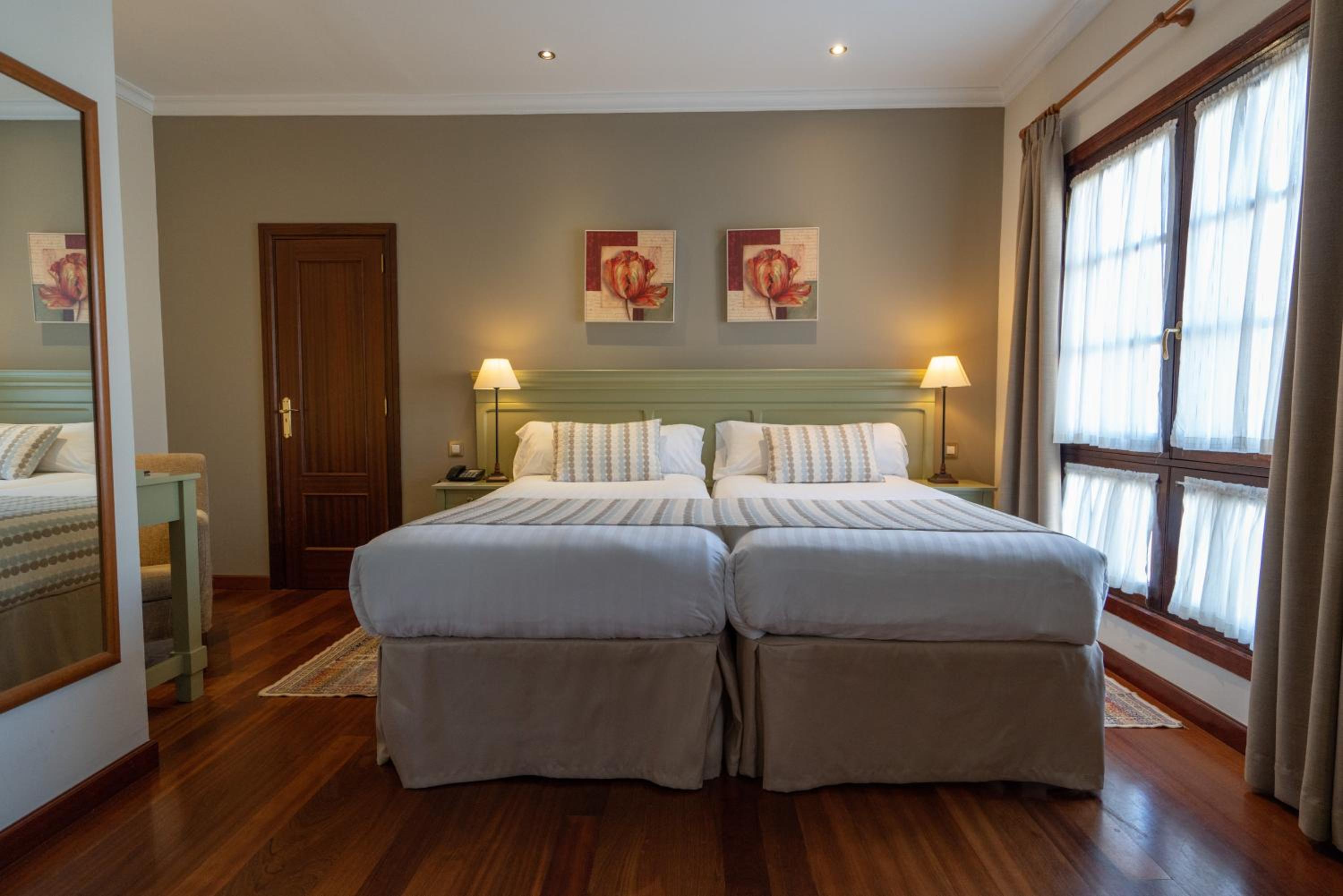 Habitación Doble Estándar o con Dos Camas Individuales.