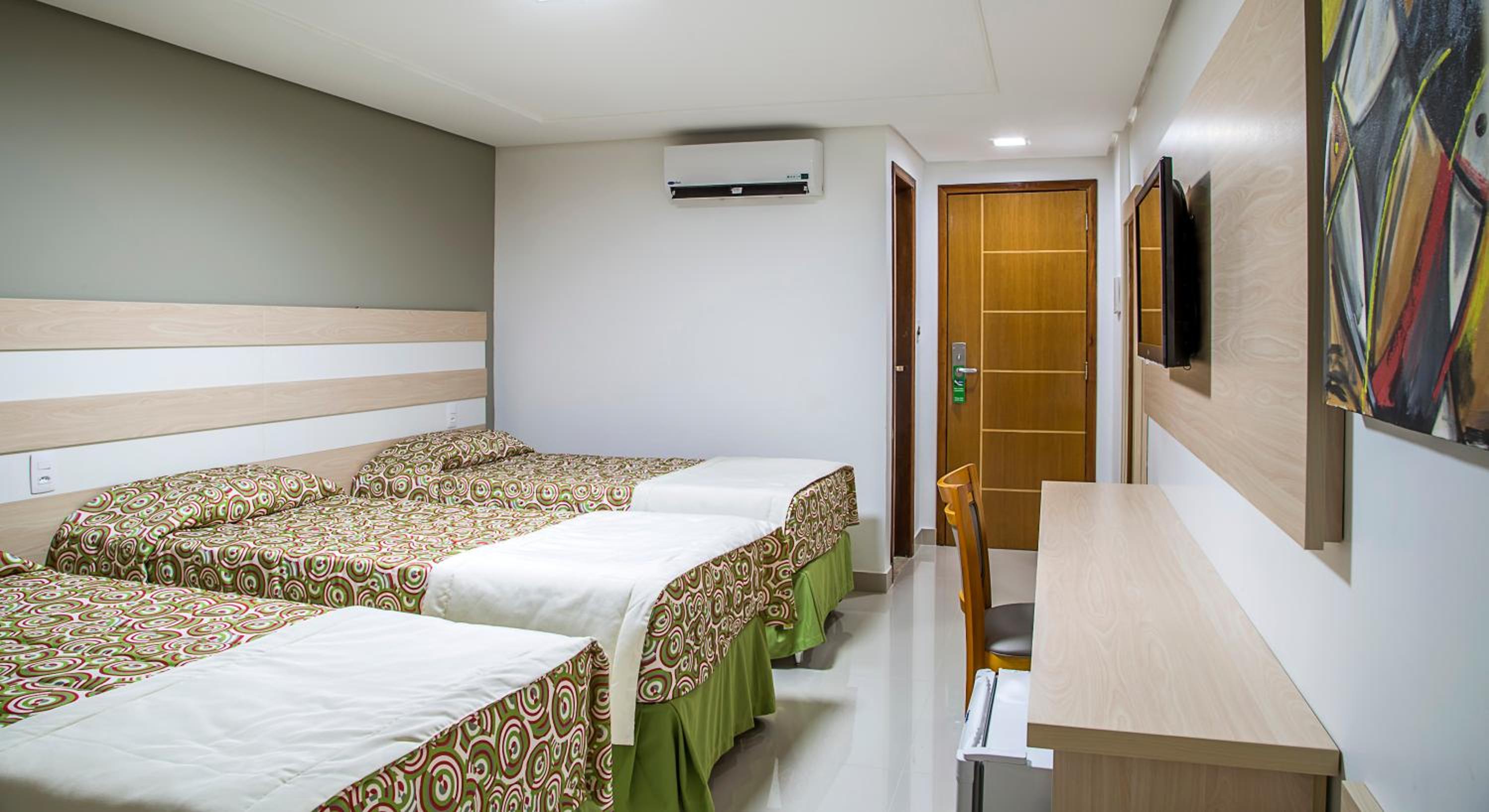 Triple Room with Balcony - Photo 5