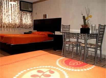 Double Room with Two Double Beds - Photo 1