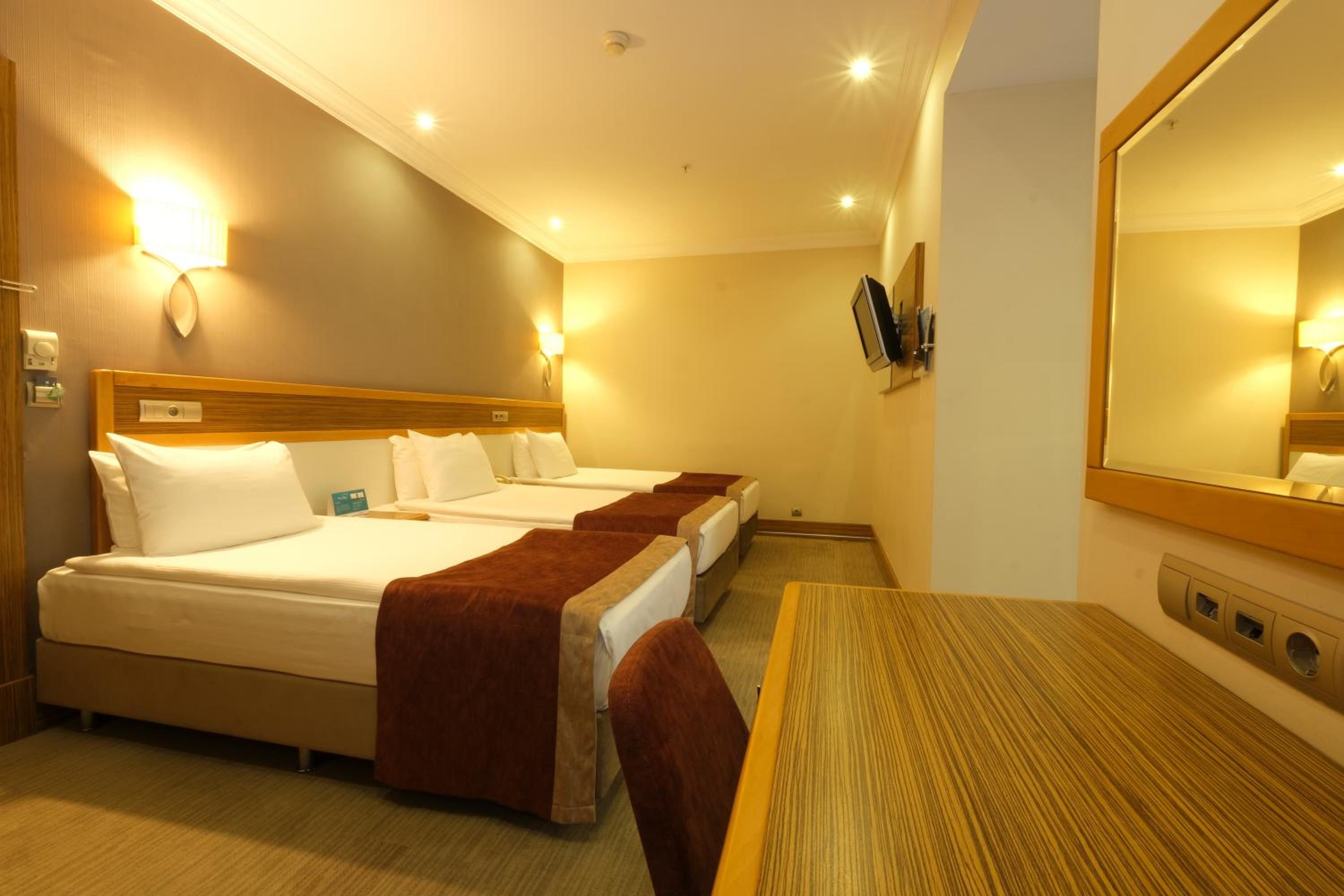Triple Room