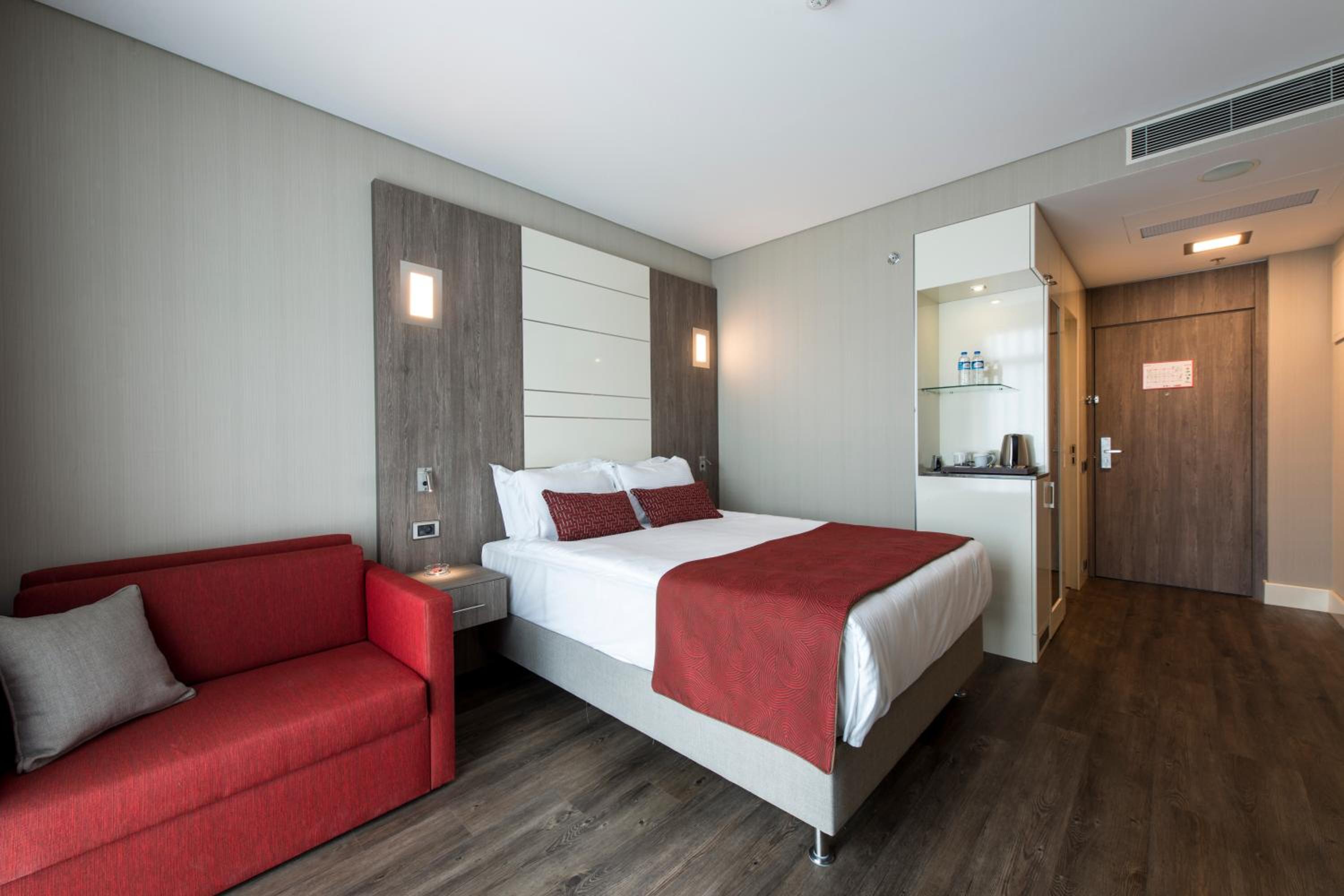 Standard Triple Room photo 3