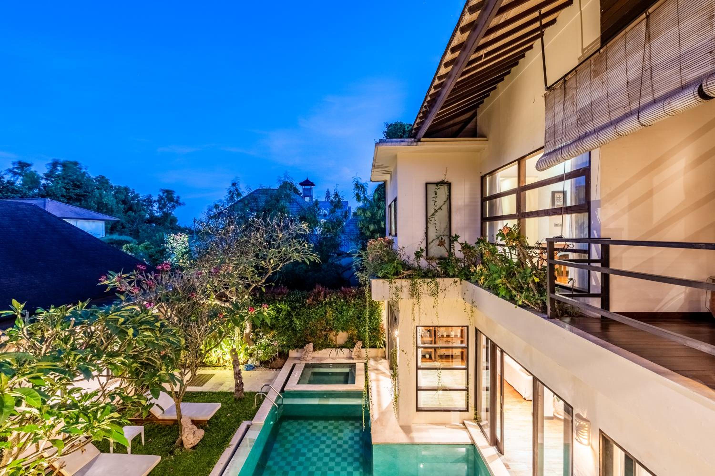 Three-Bedroom Villa - Photo 74