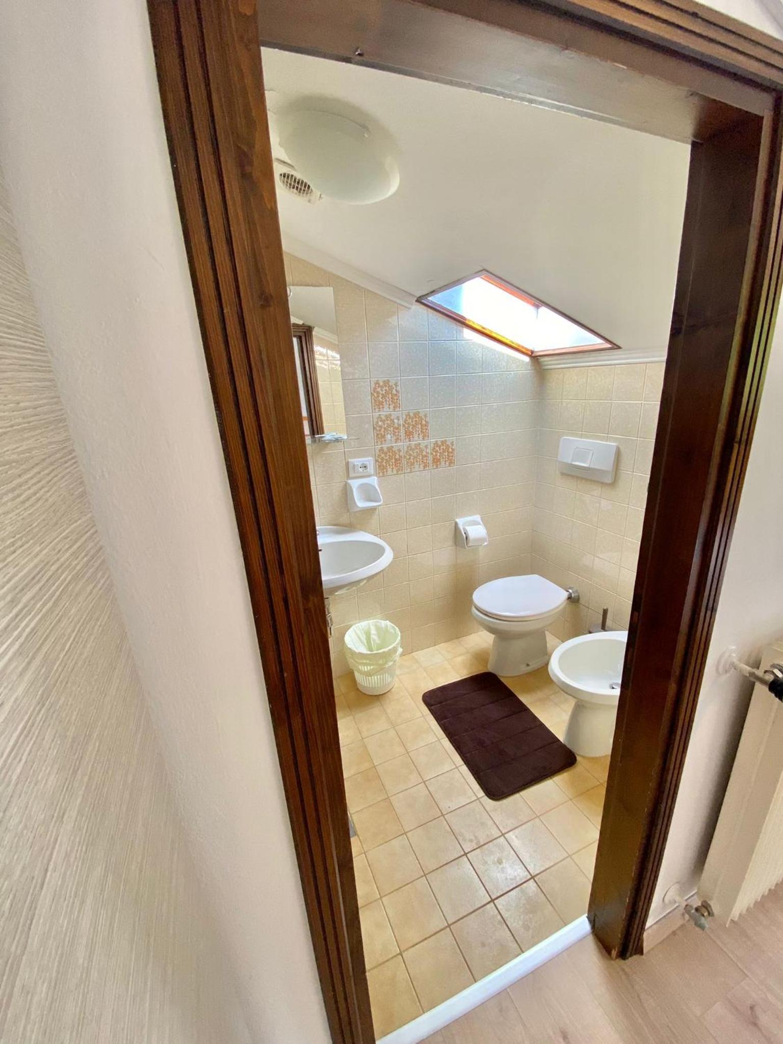 Double Room - Photo 29