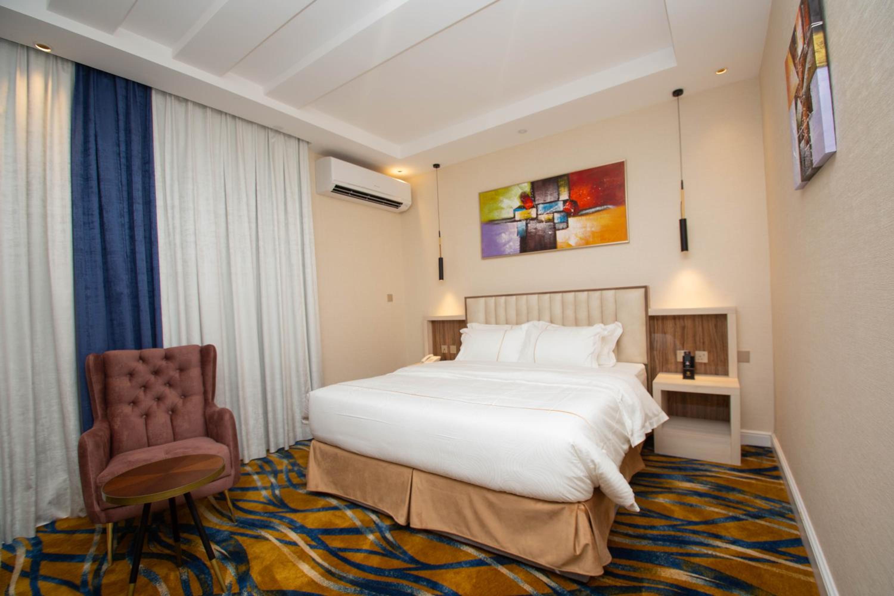 Deluxe Double or Twin Room photo 2