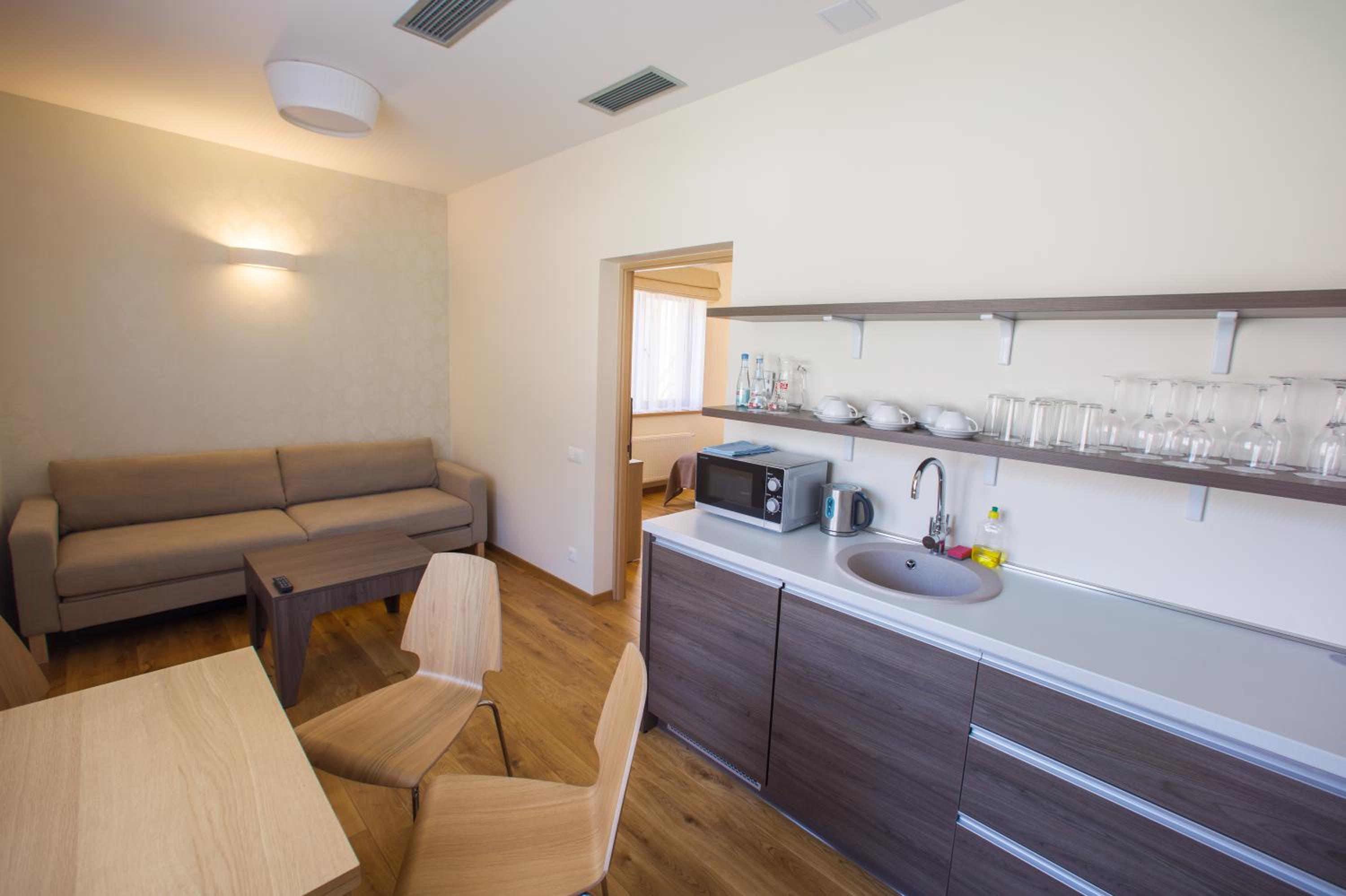 Family Apartment with Kitchenette with Spa Access - Photo 7