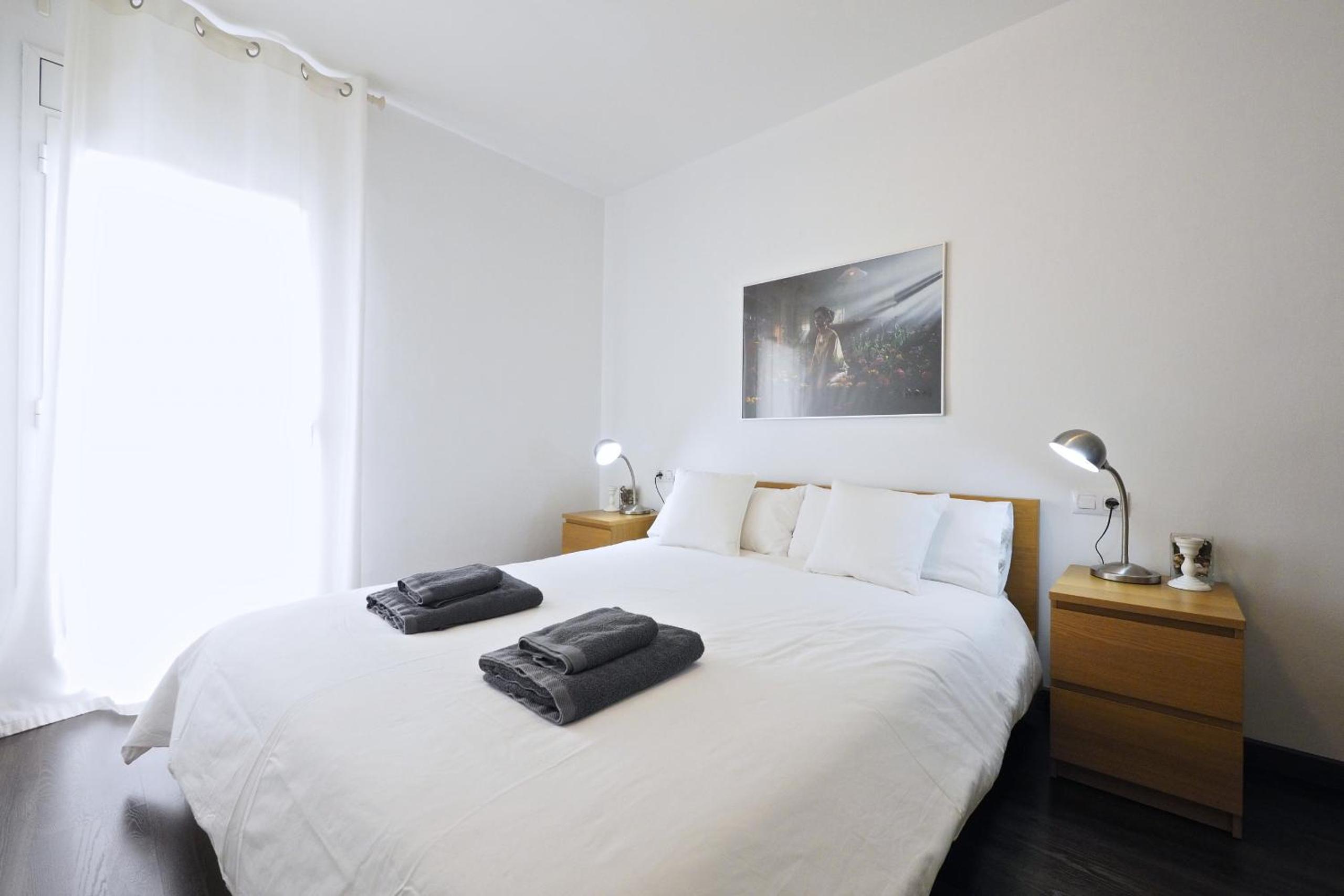 Apartamento con Balcón G54.
